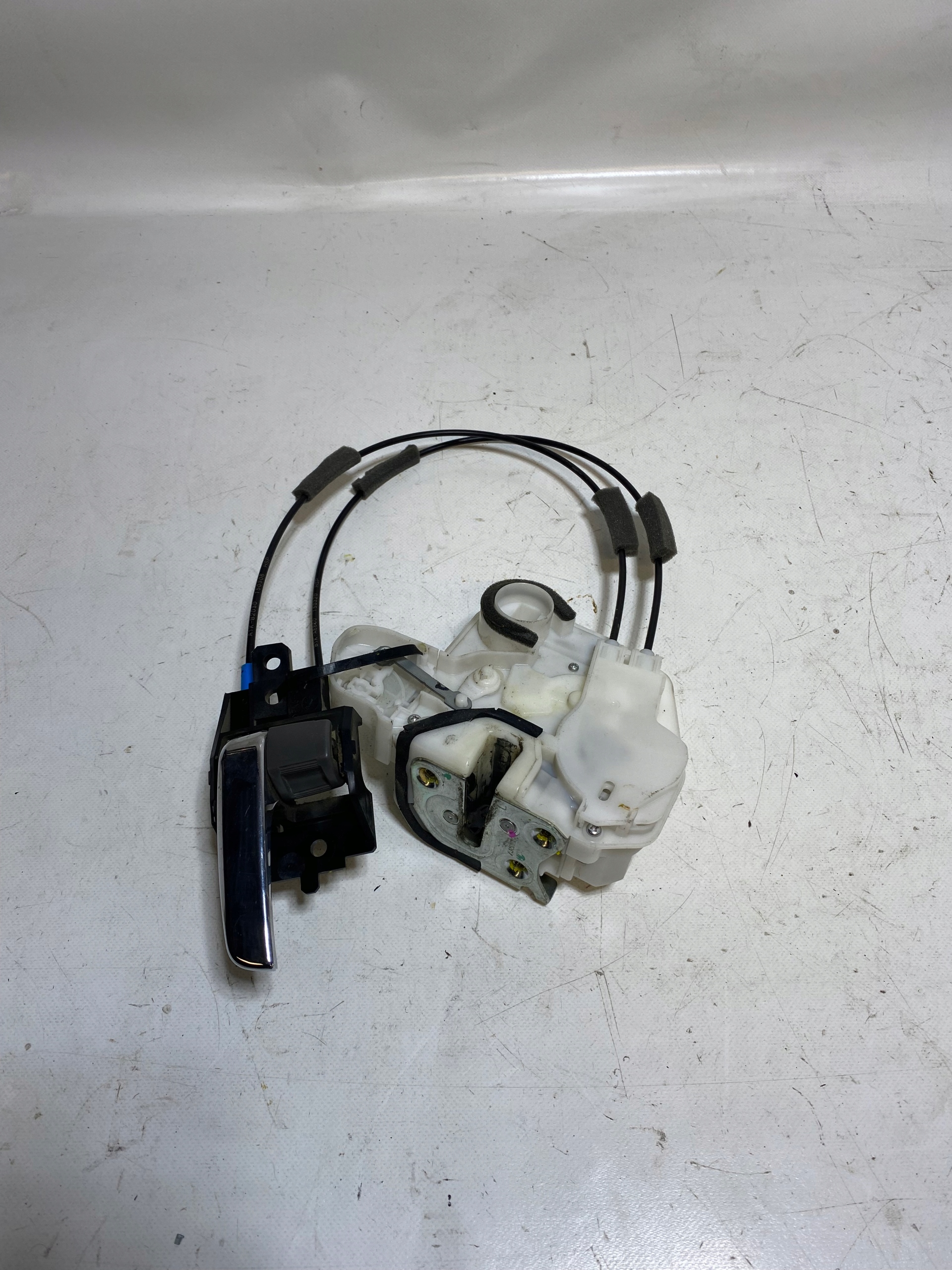 MITSUBISHI L200 V Fiat FULLBACK lock door handle left front 15->