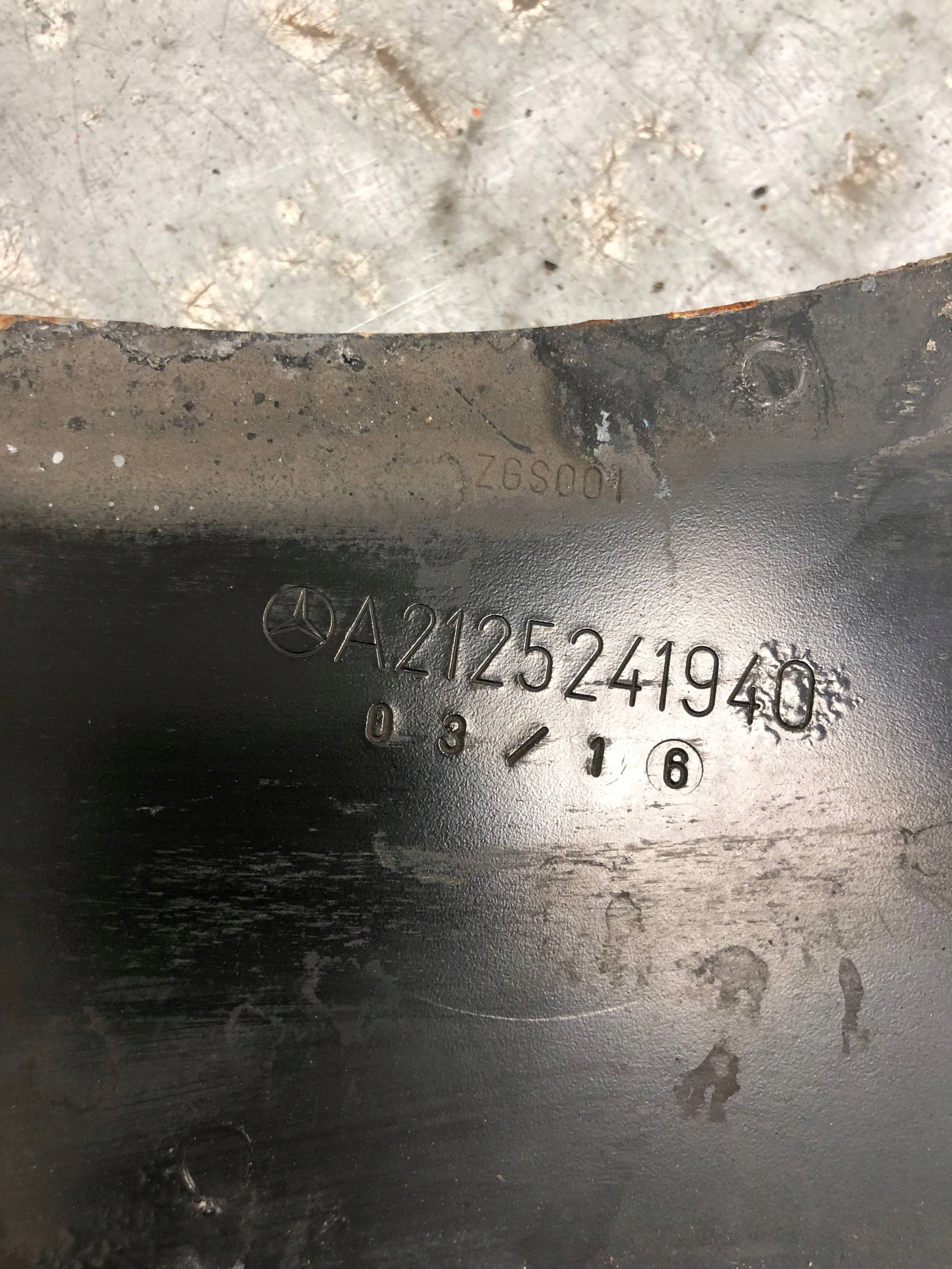 Blende Abdeckung Behälter MERCEDES W212 A2125241940