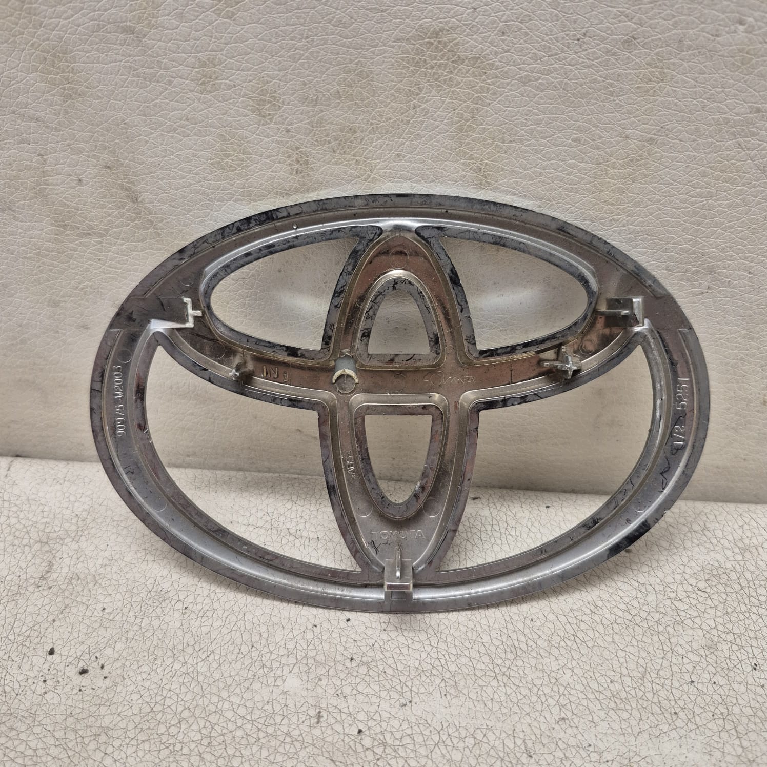 TOYOTA COROLLA X 10 06-13 logo LOGO EMBLEMAT bonnet