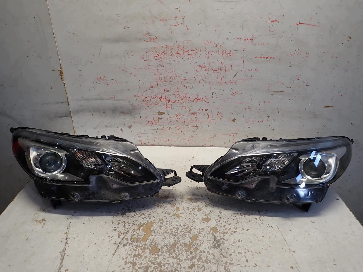 light front front left PEUGEOT 2008 LIFT 2016- 9825313980