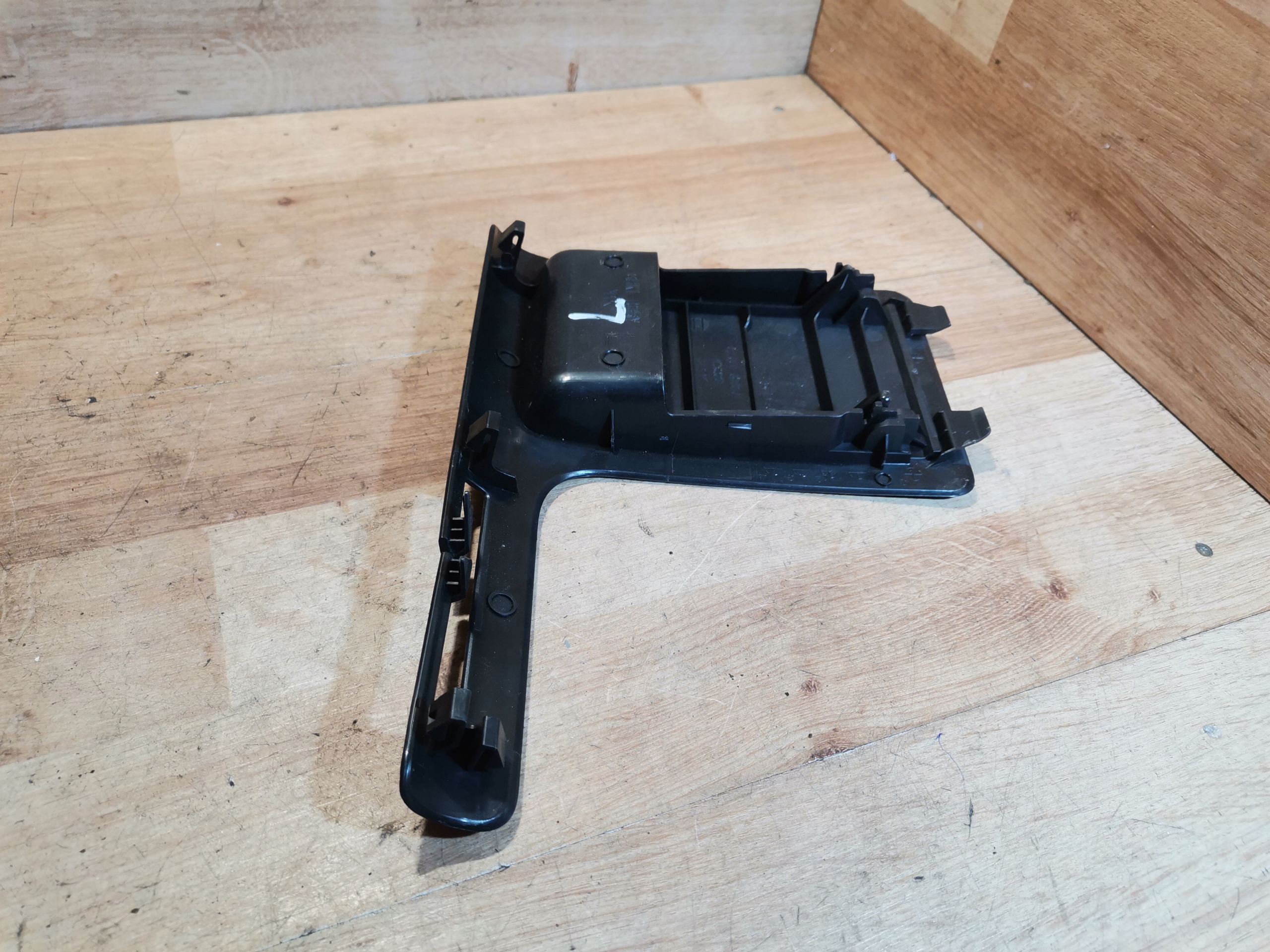 Blende Abdeckung ISOFIX SITZ MAZDA 6 GHK1-T03RY GJ