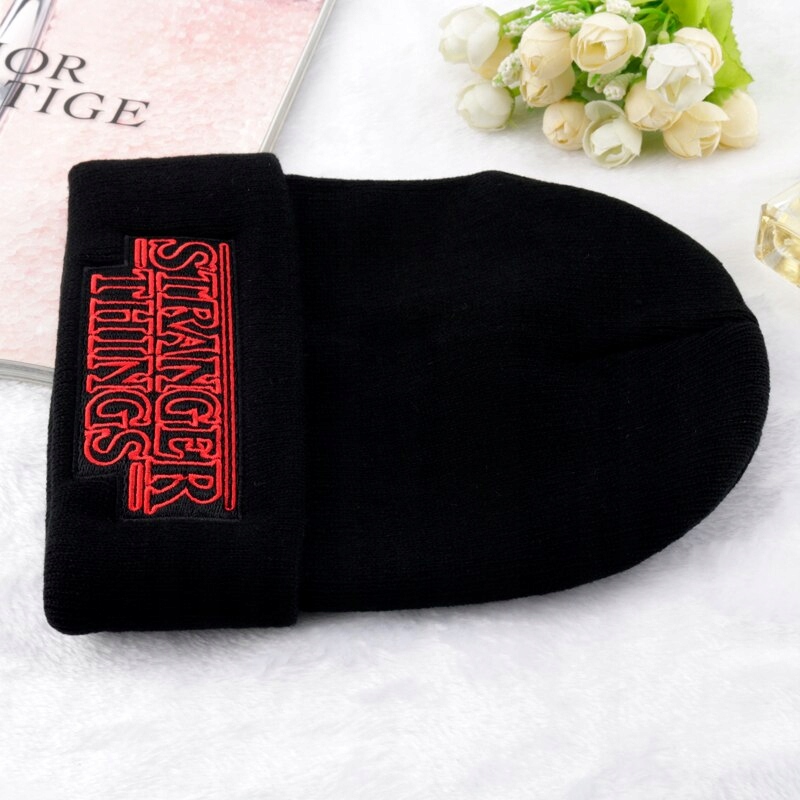 Czapka Stranger Things czarna logo serial PL Rozmiar one size