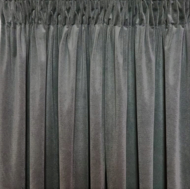 

Gotowe zasłony 140x260 welur velvet na taśmie