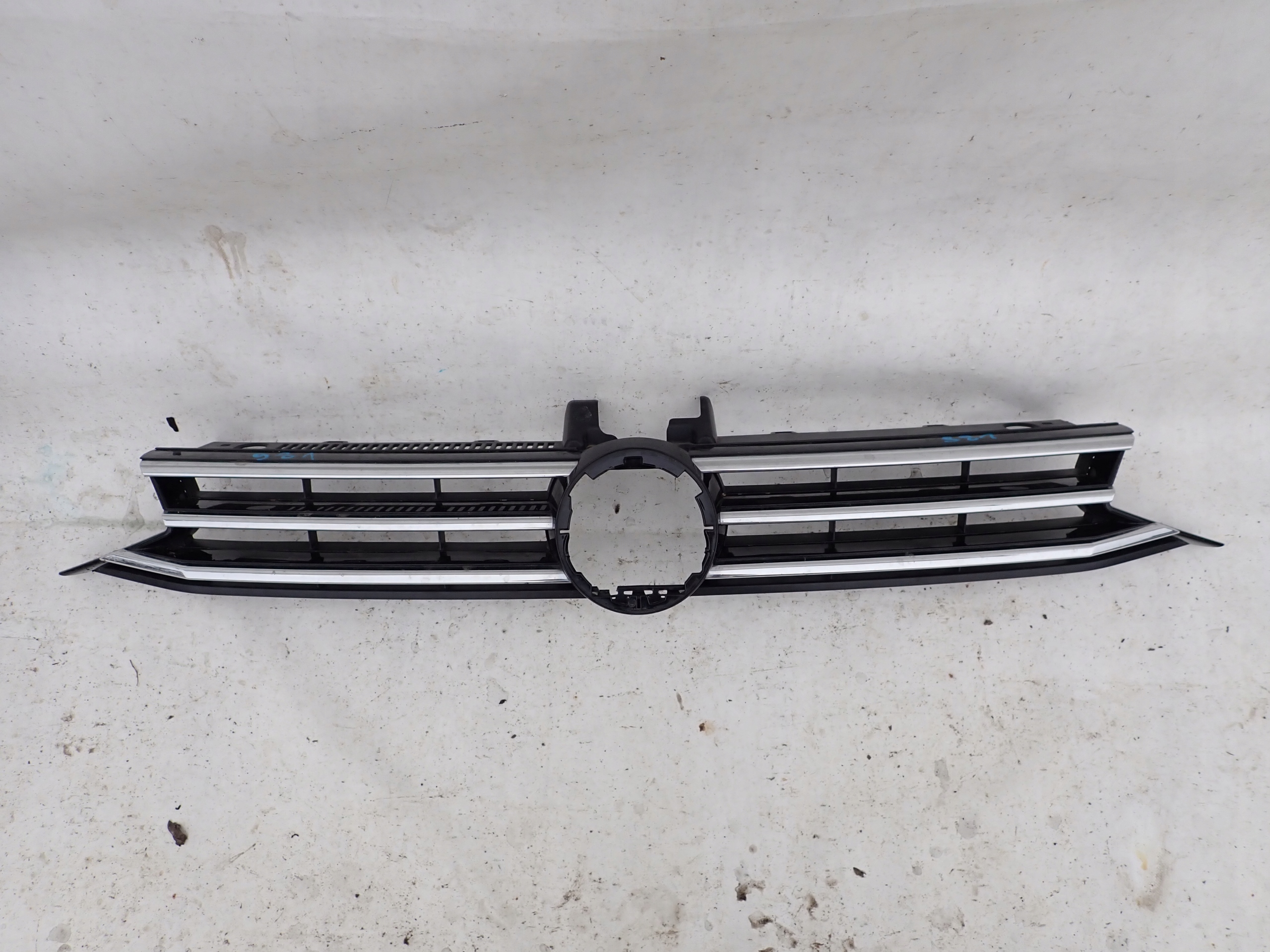 VW TOURAN II 2 15-> grill grille radiator