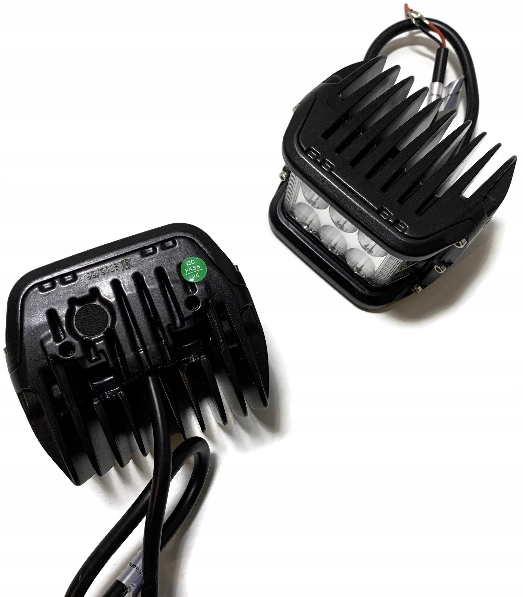 LAMPA ROBOCZA LED 2X CUBE CREE DOSWIETLENIE ZESTAW Car type Passenger cars Cargo vans Trucks Buses Undefined