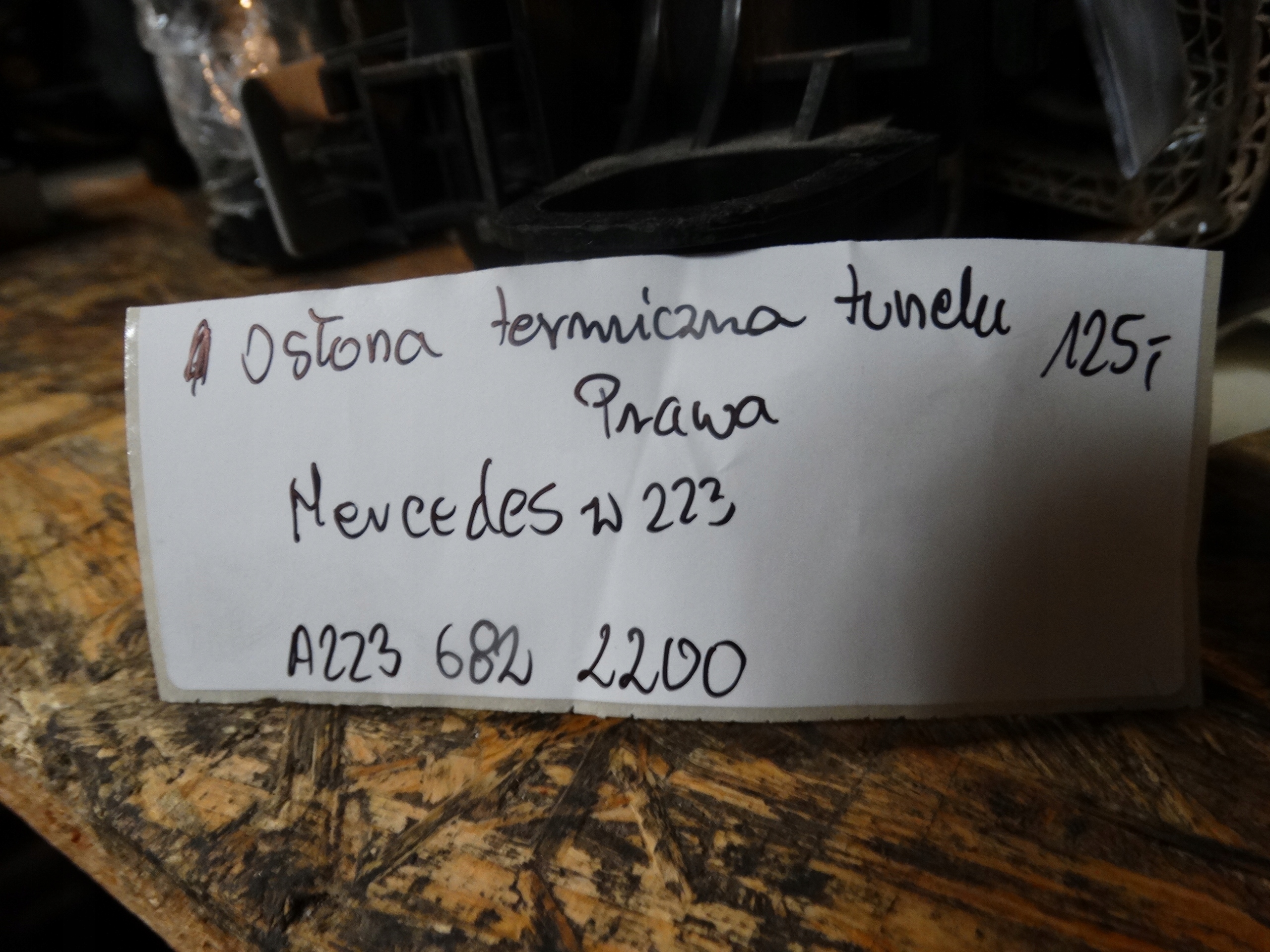 IDEALNA Blende Abdeckung TERMICZNA rechts MERCEDES W223 1 9