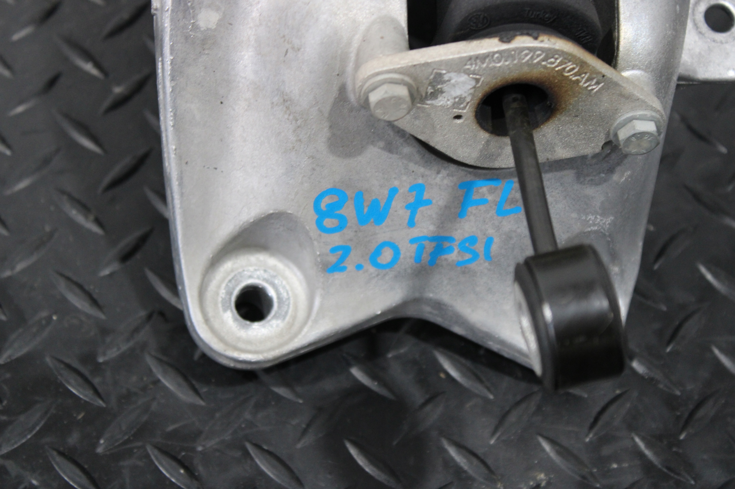 holder engine mount AUDI A5 CABRIO 8W 8W7 F5 LIFT 4M0199308CE
