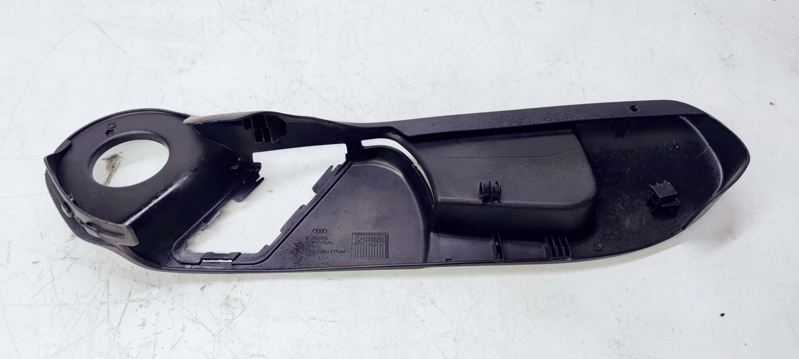 cover spoiler seat left AUDI A6 C6 2100035L