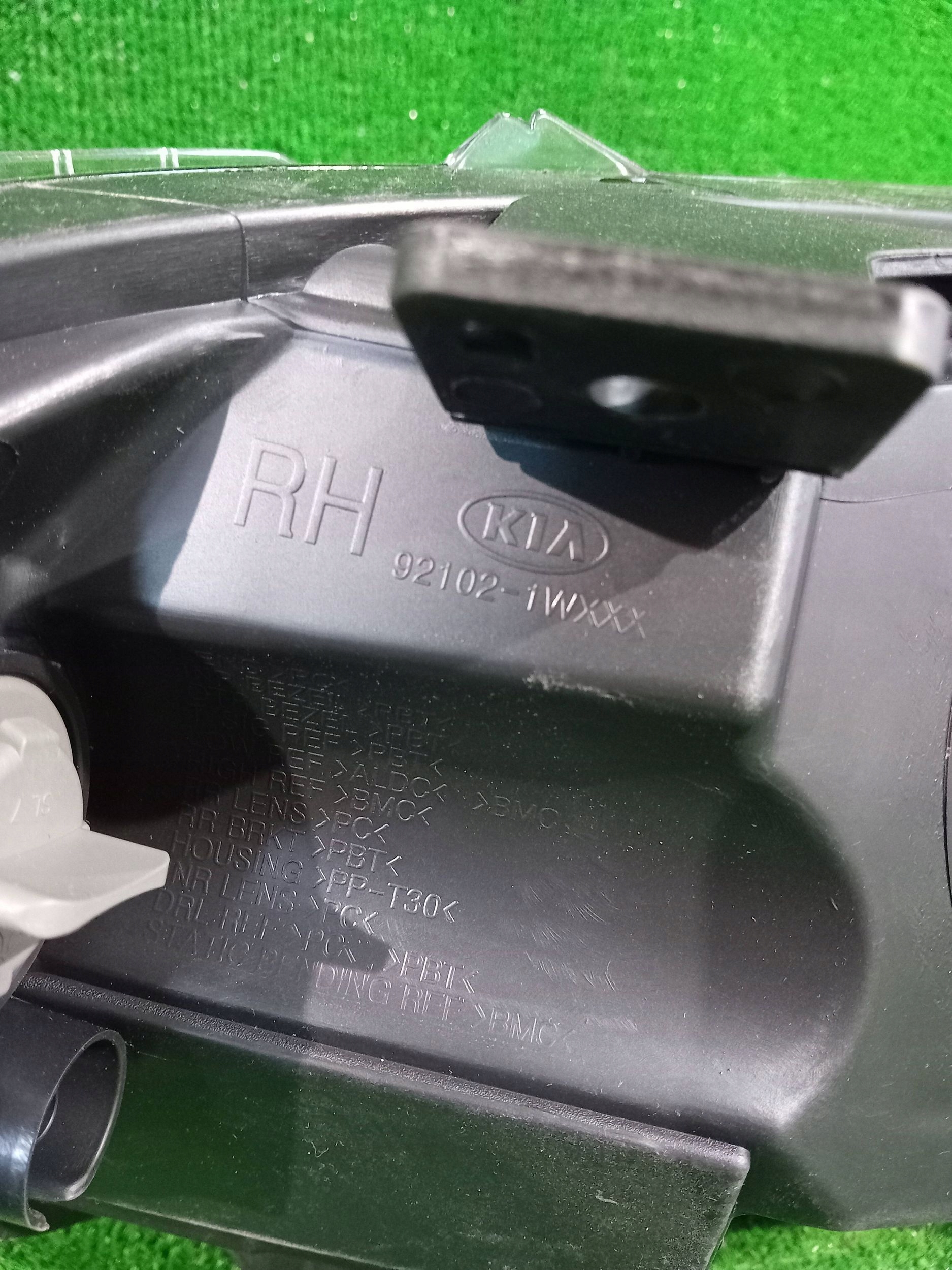 REFLEKTOR right KIA RIO III lens LED NR.698 new