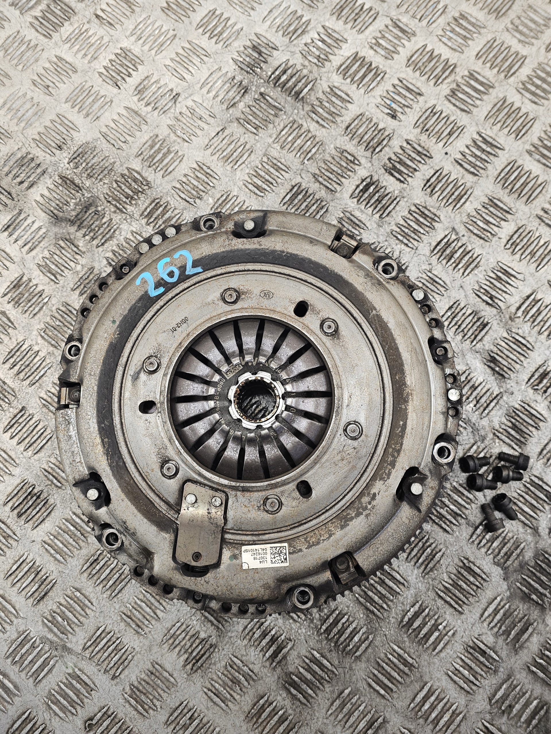 OE VAG clutch VW CRAFTER 2,0 TDI 16- 04L141015P