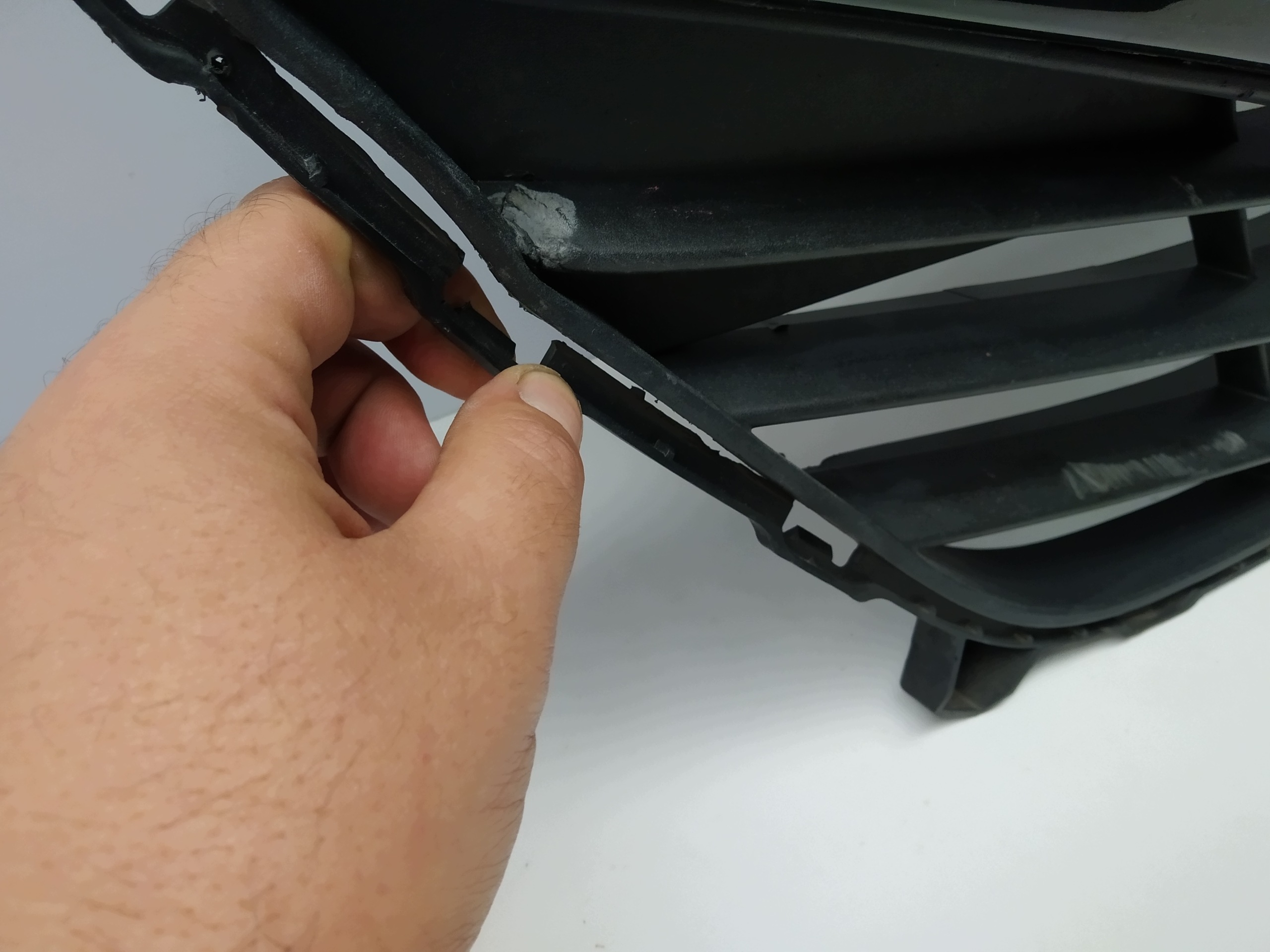 2012r + Hyundai i30 II grill w stoßstange vorne original