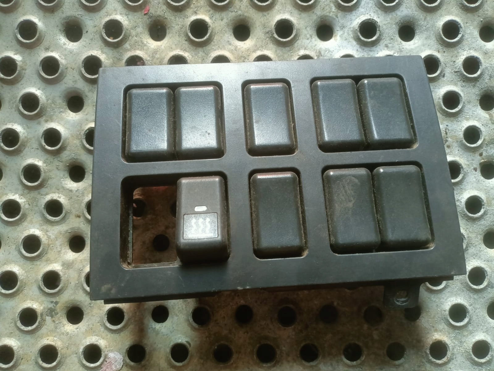 ZAŚLEPKA KLAWISZA PRZYCISKU VOLVO FH 13