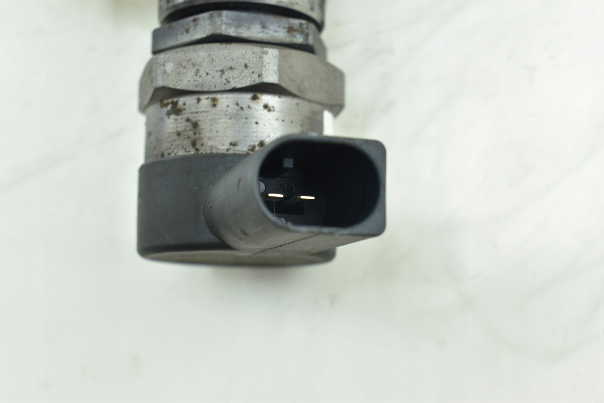 injection ramp sensor VW GOLF VII SKODA OCTAVIA III 1.6 2.0 TDI 04L089B