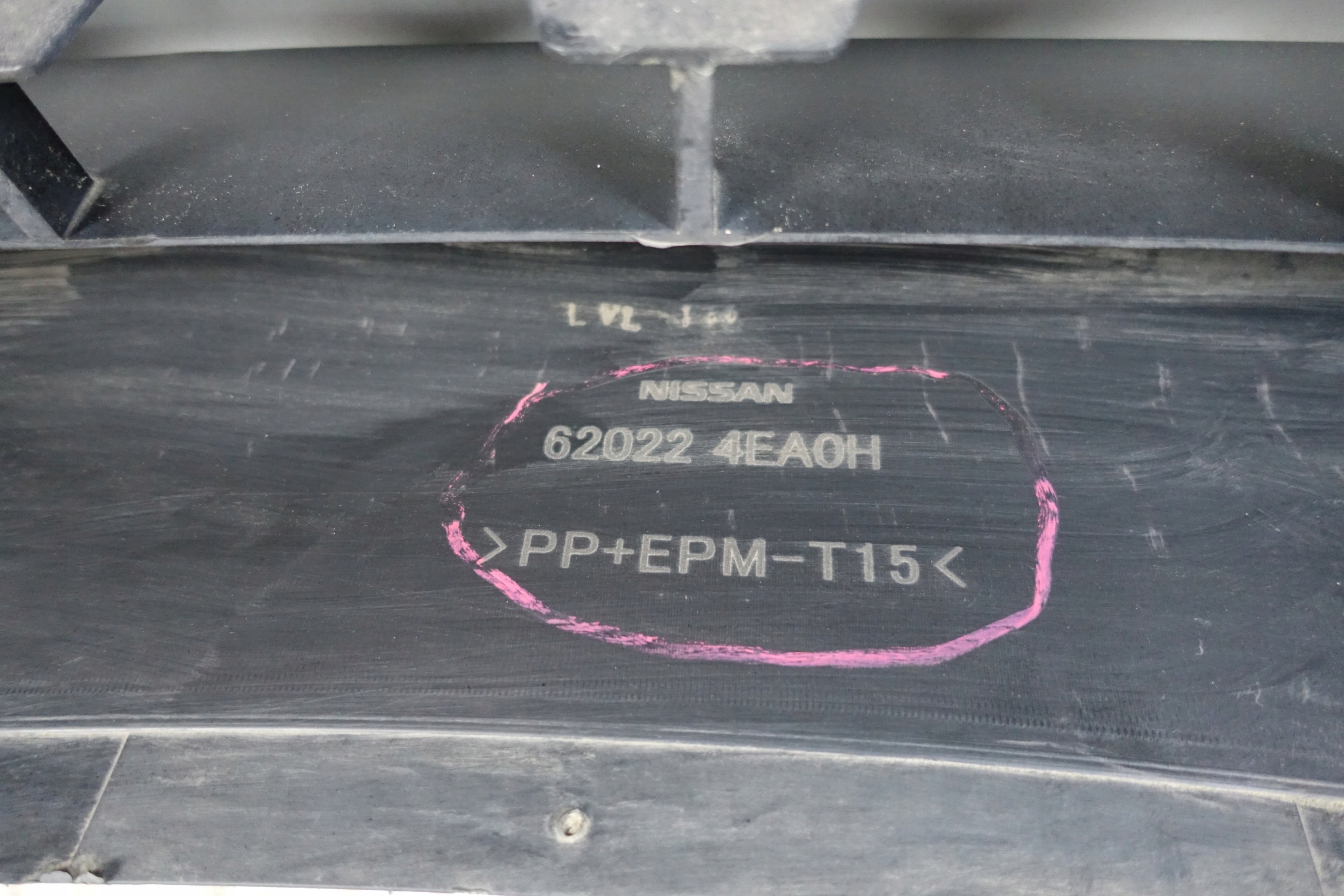 NISSAN QASHQAI II J11 2013- bumper front front 62022-4EA0H