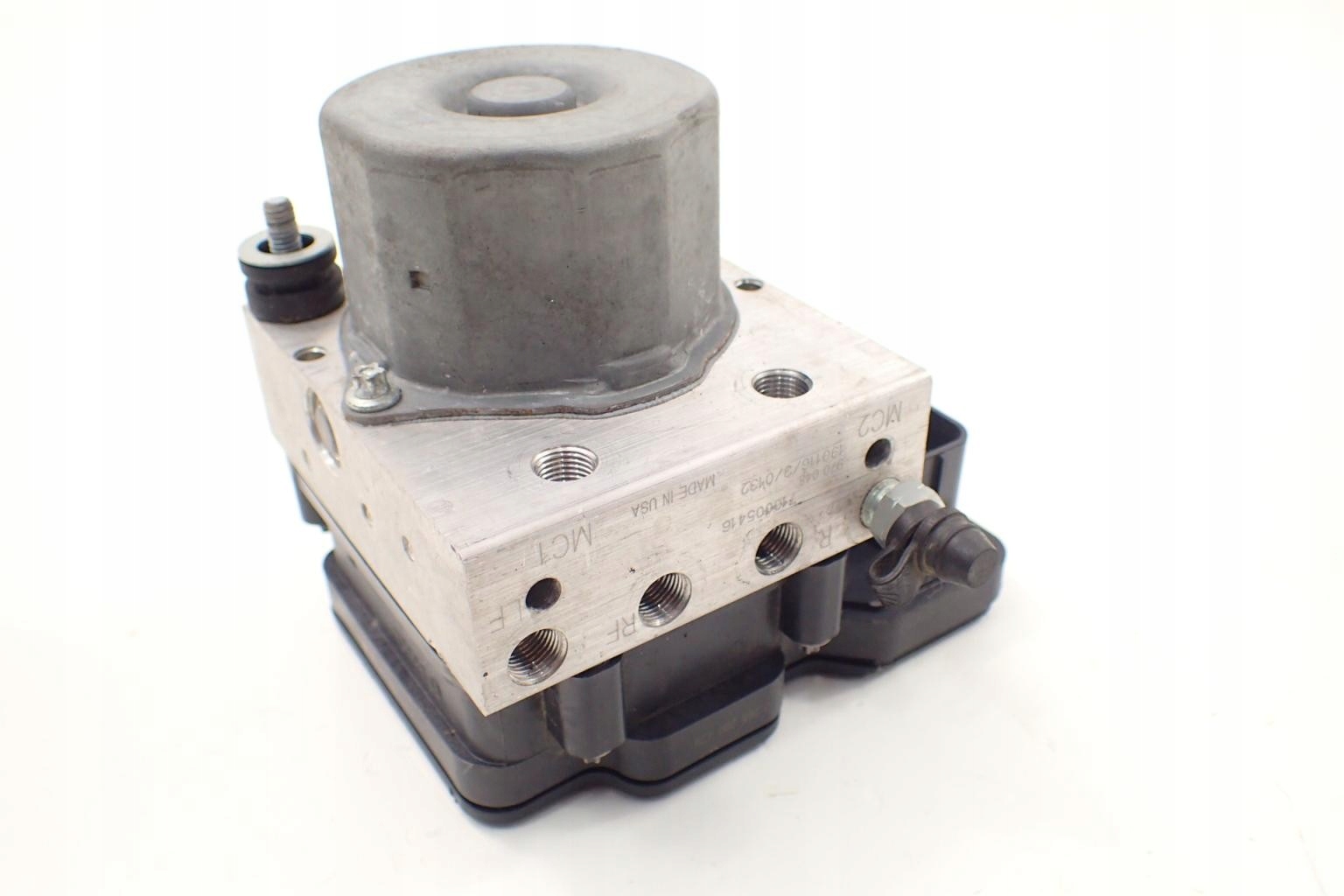 106631 - Can-Am Ryker 600 900 гальмівний насос ABS