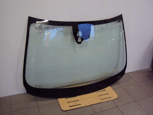 Лобове скло VOLVO V60 і 2011