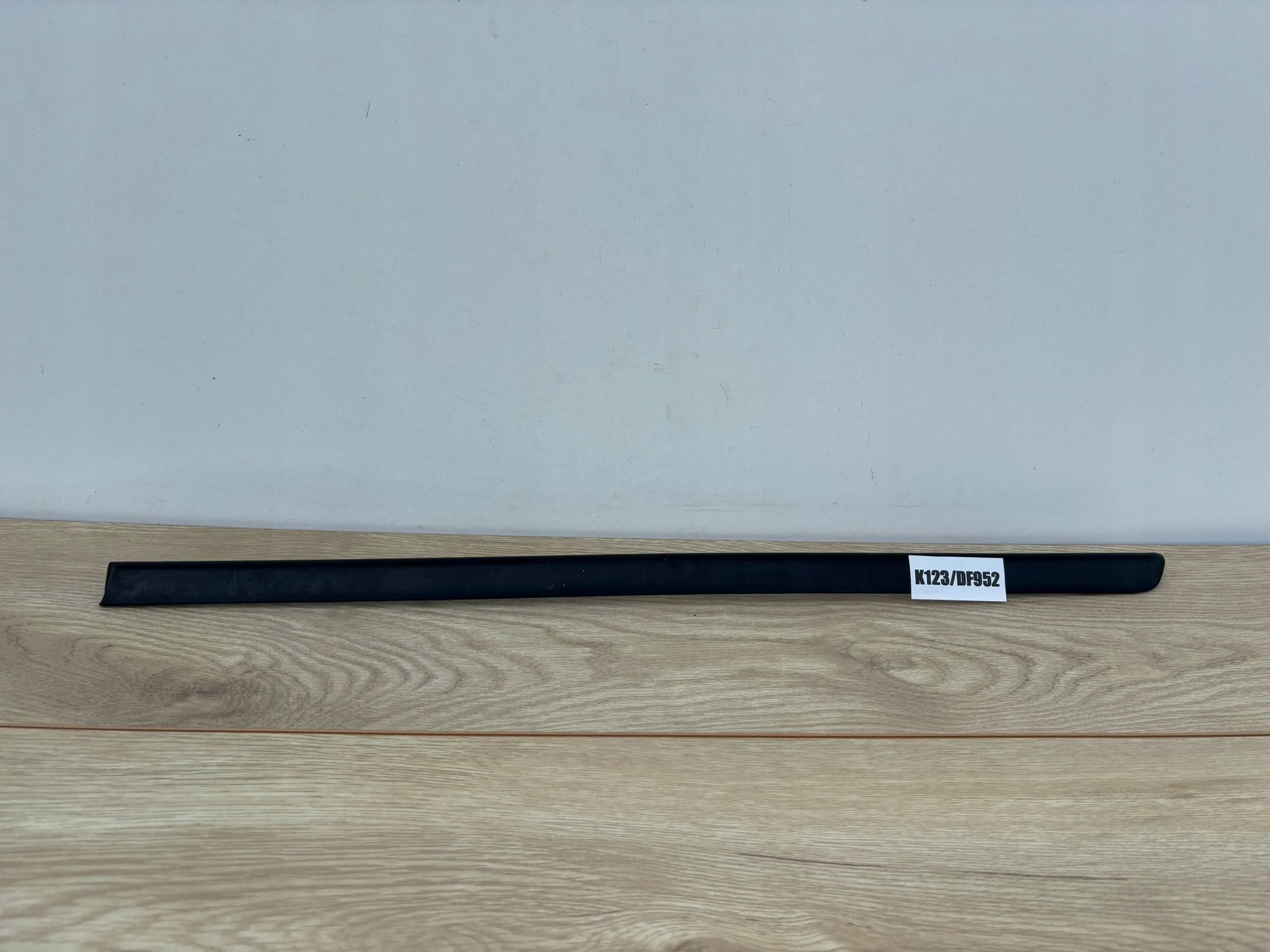 BMW 3 E46 moulding door left rear part 8208451 K123/DF952
