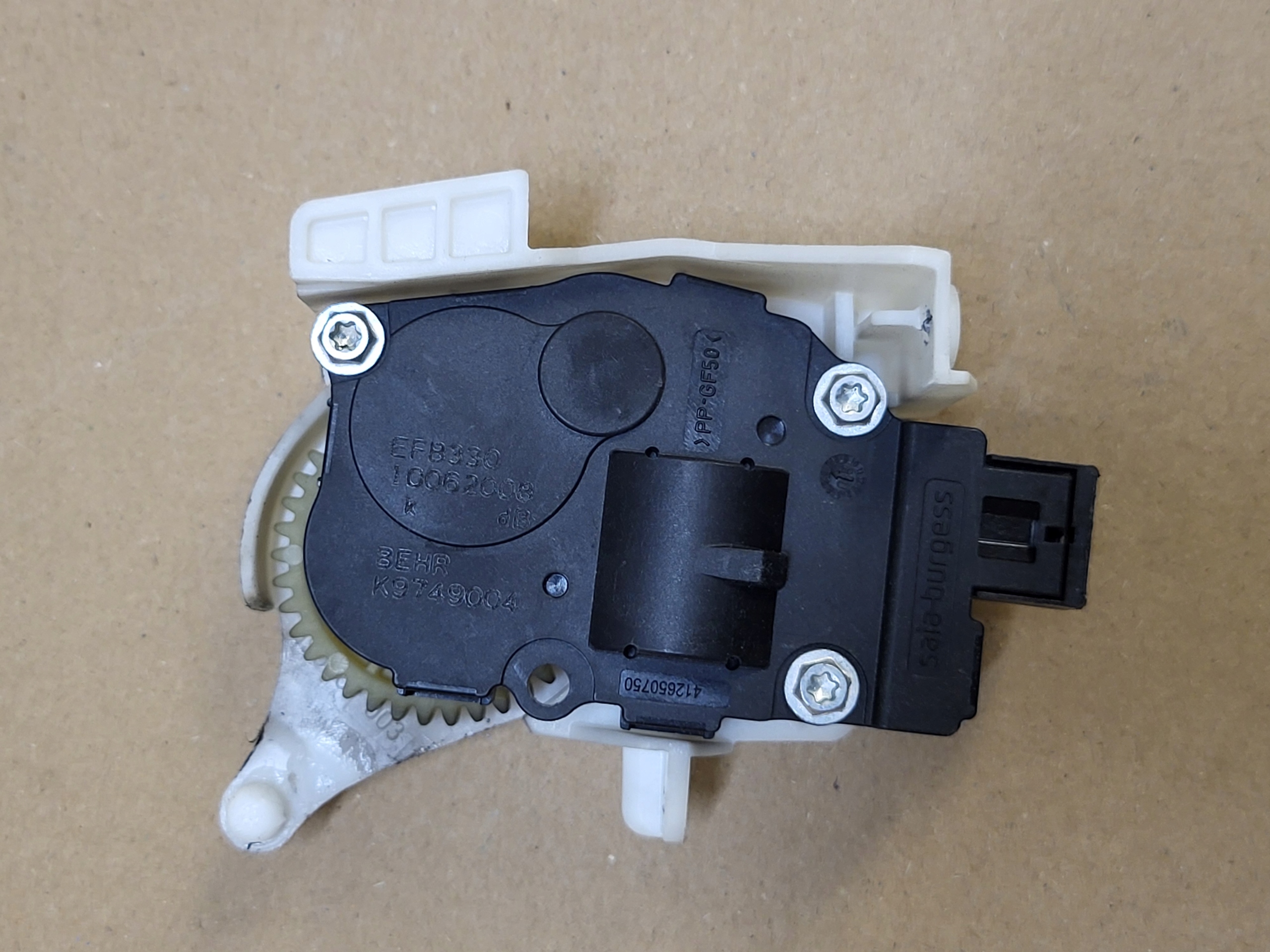 aircon recirculation flap motor holder AUDI A4 B8 A5 8T Q5 8R OE EU