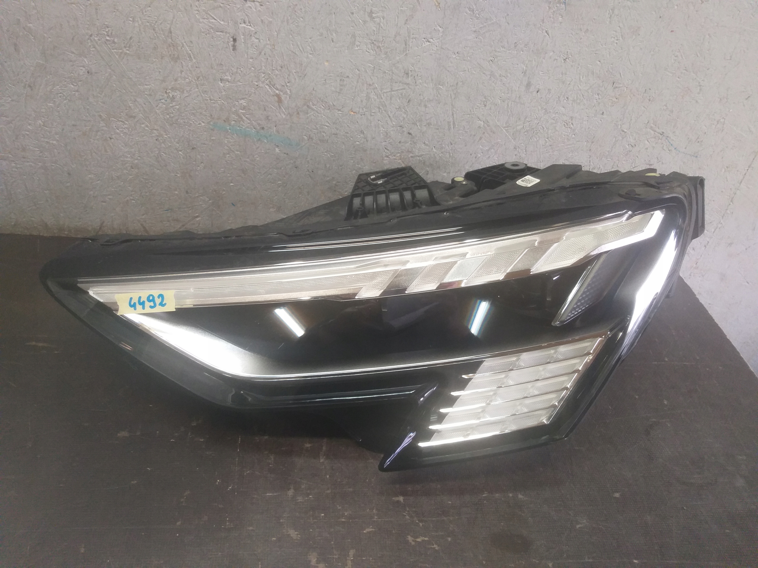 light front left AUDI A3 8Y FULL LED 8Y0941035