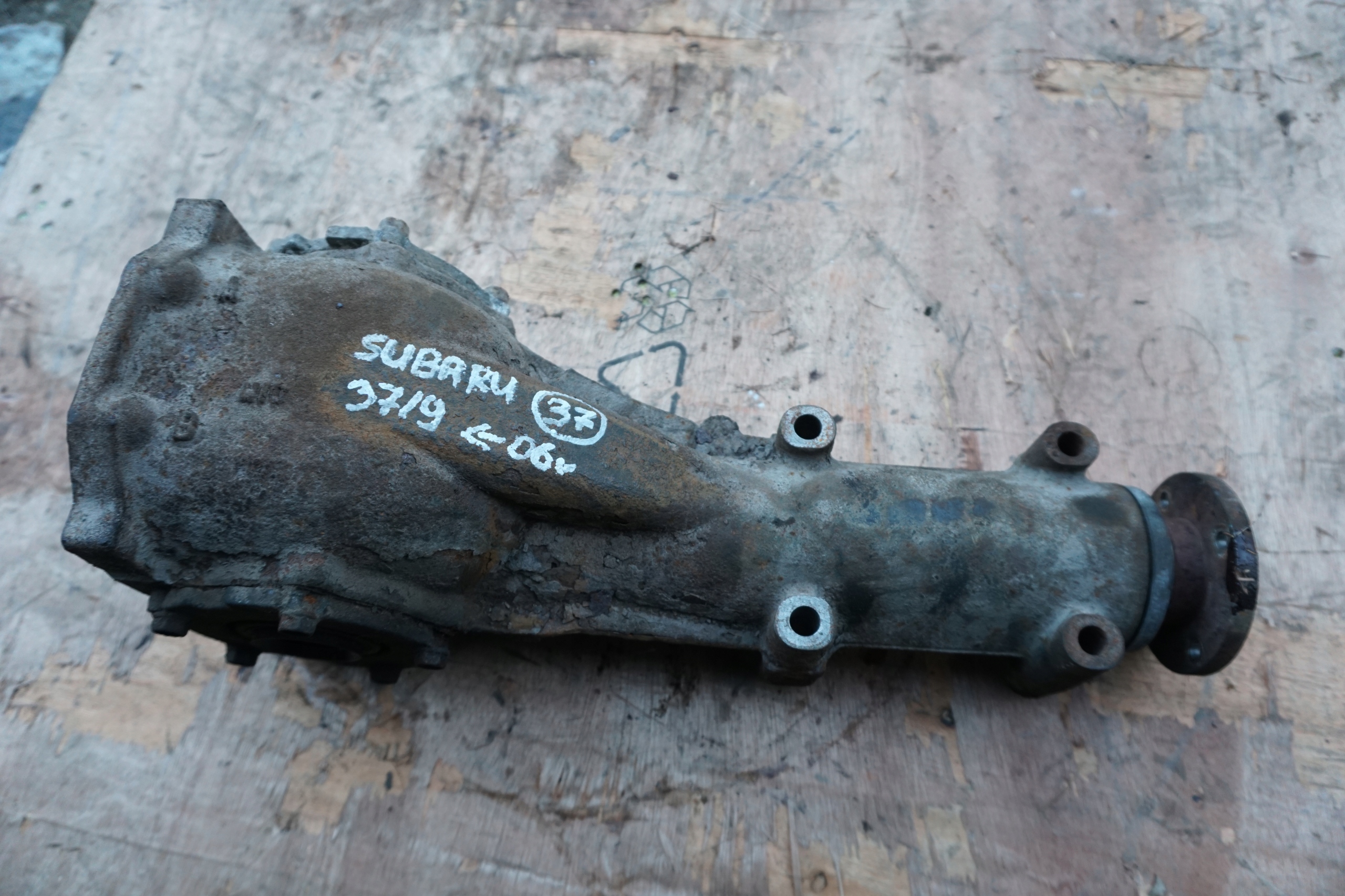 SUBARU IMPREZA FORESTER ДИФЕРЕНЦІАЛИ МІСТ 37/9 4.11