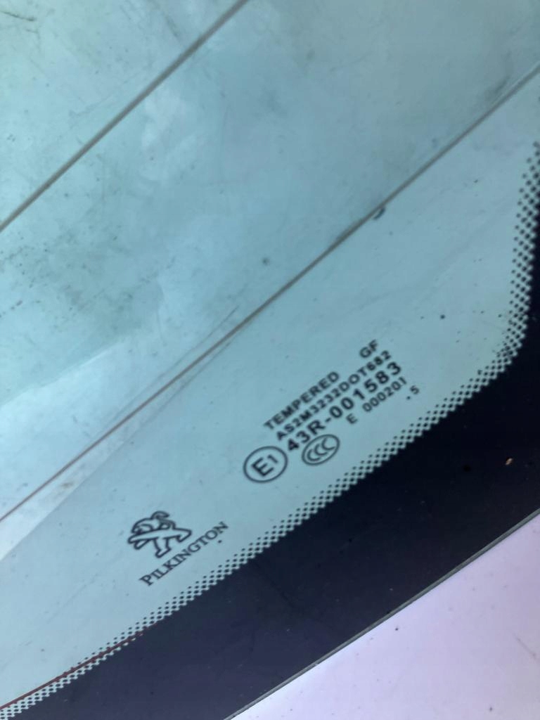 window bonnet boot PEUGEOT 208