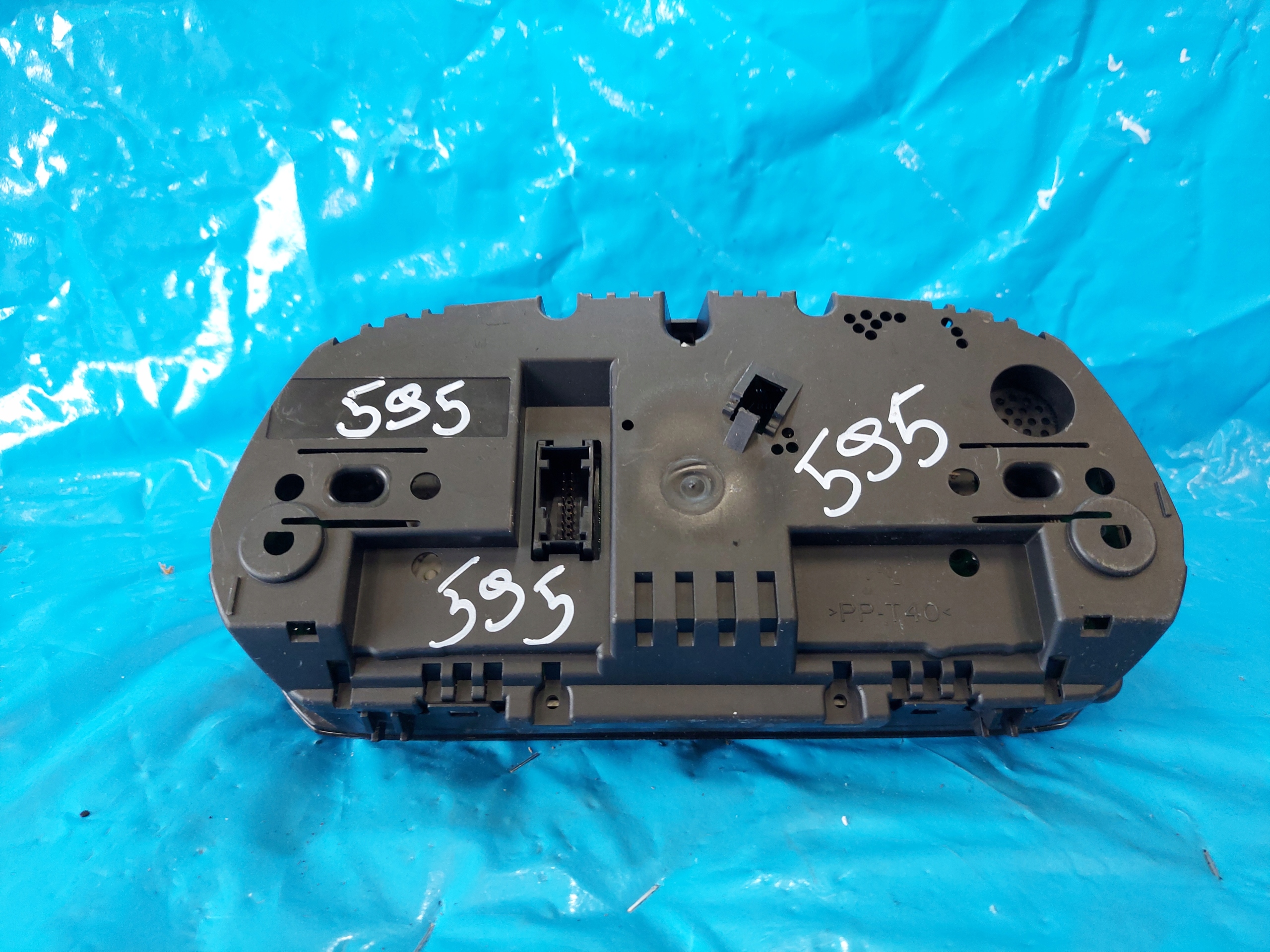 dials clock BMW 1 2010 R 1.6 B E87