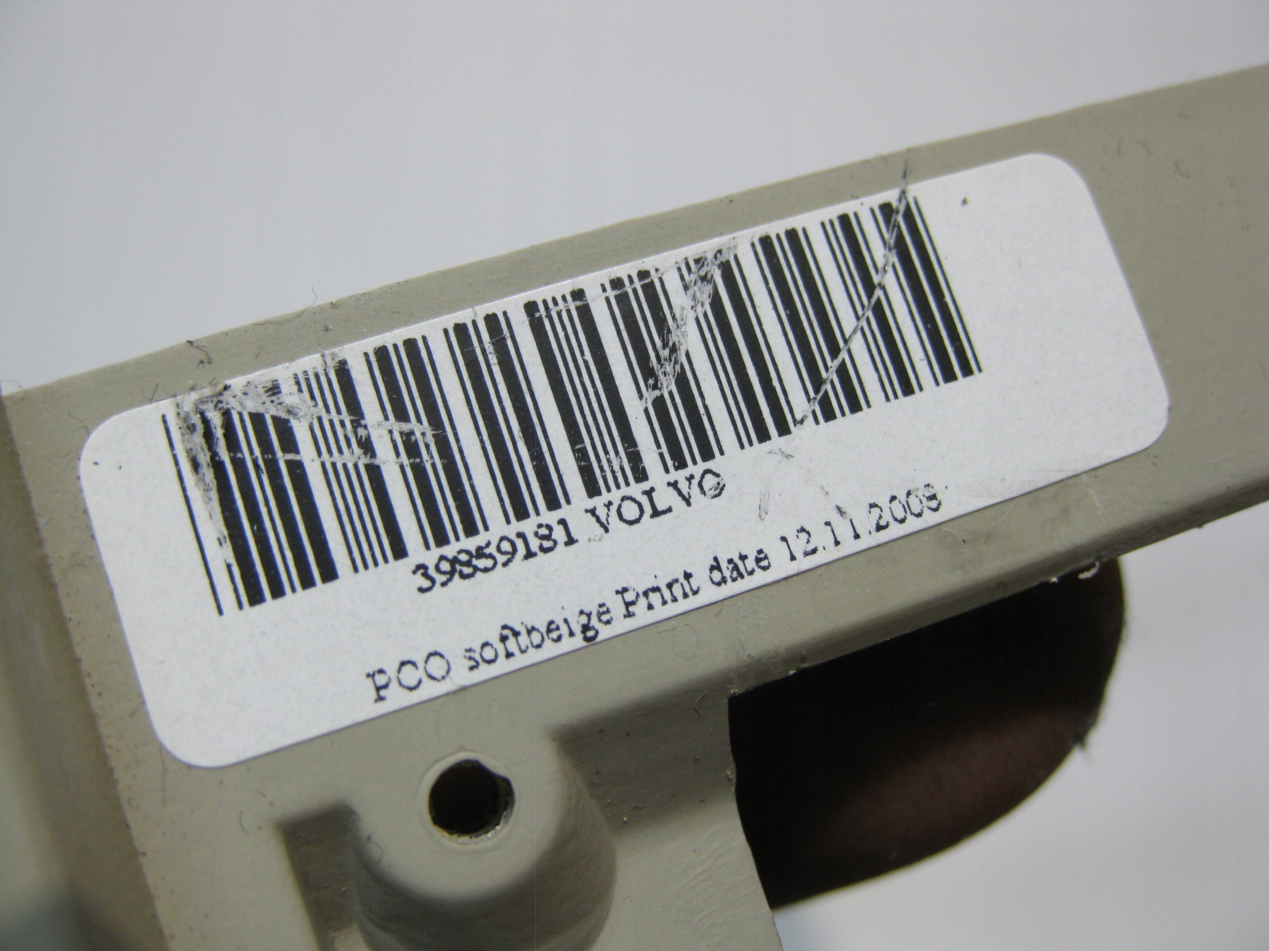 VOLVO V70 2.0 D 09R PANEL rahmen leiste schutzleiste mitte 8635818