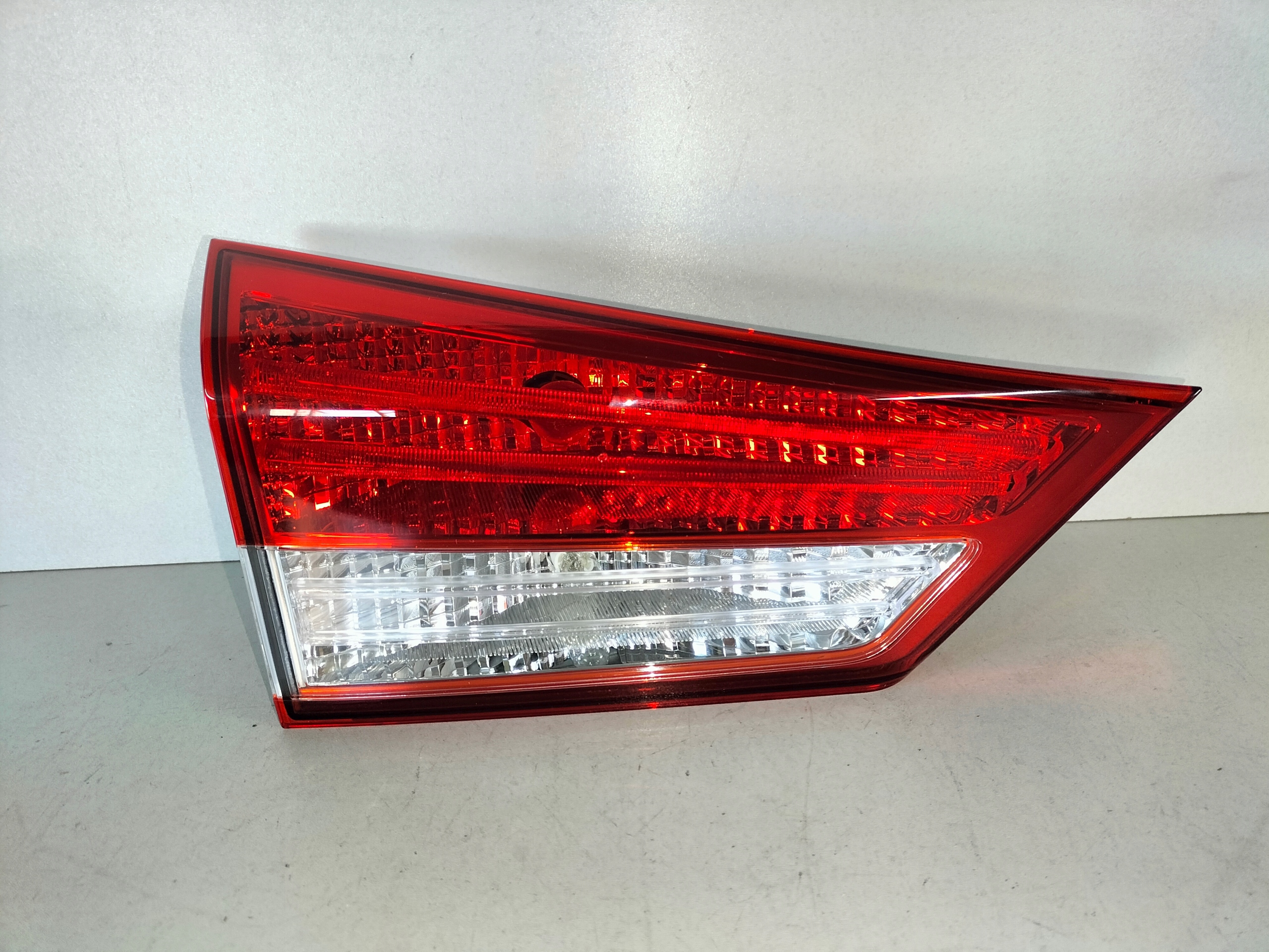 light rear rear part left HYUNDAI IX20 10