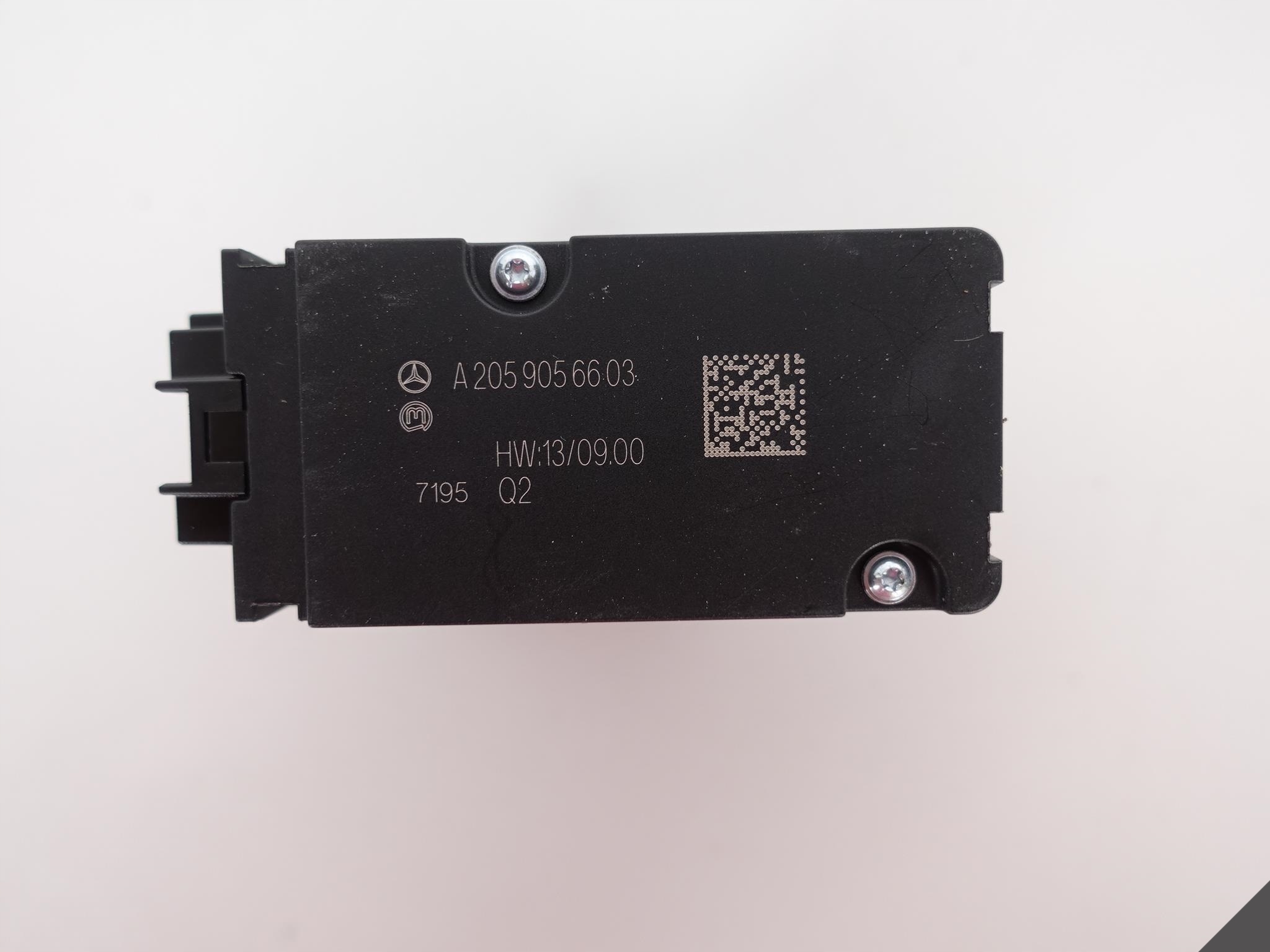 MERCEDES C-KLASA W205 button electric brake