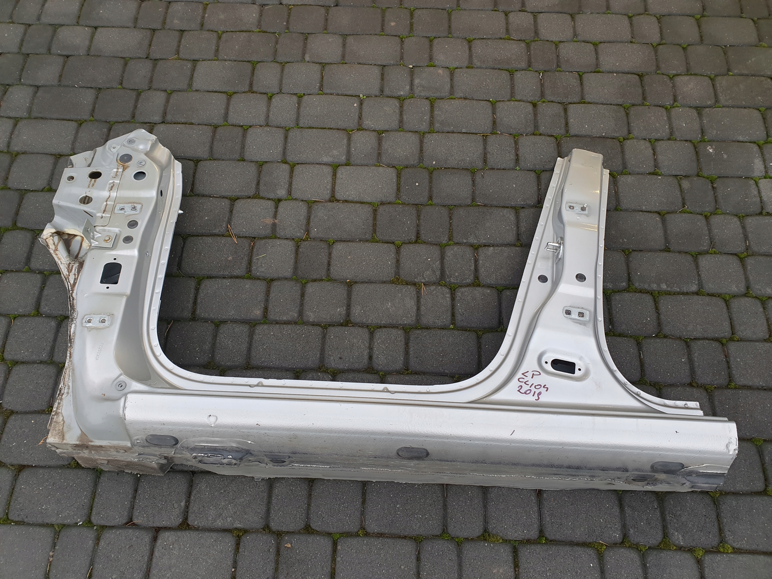 pillar DRZWIOWY threshold RENAULT CLIO 4 IV 2013- left