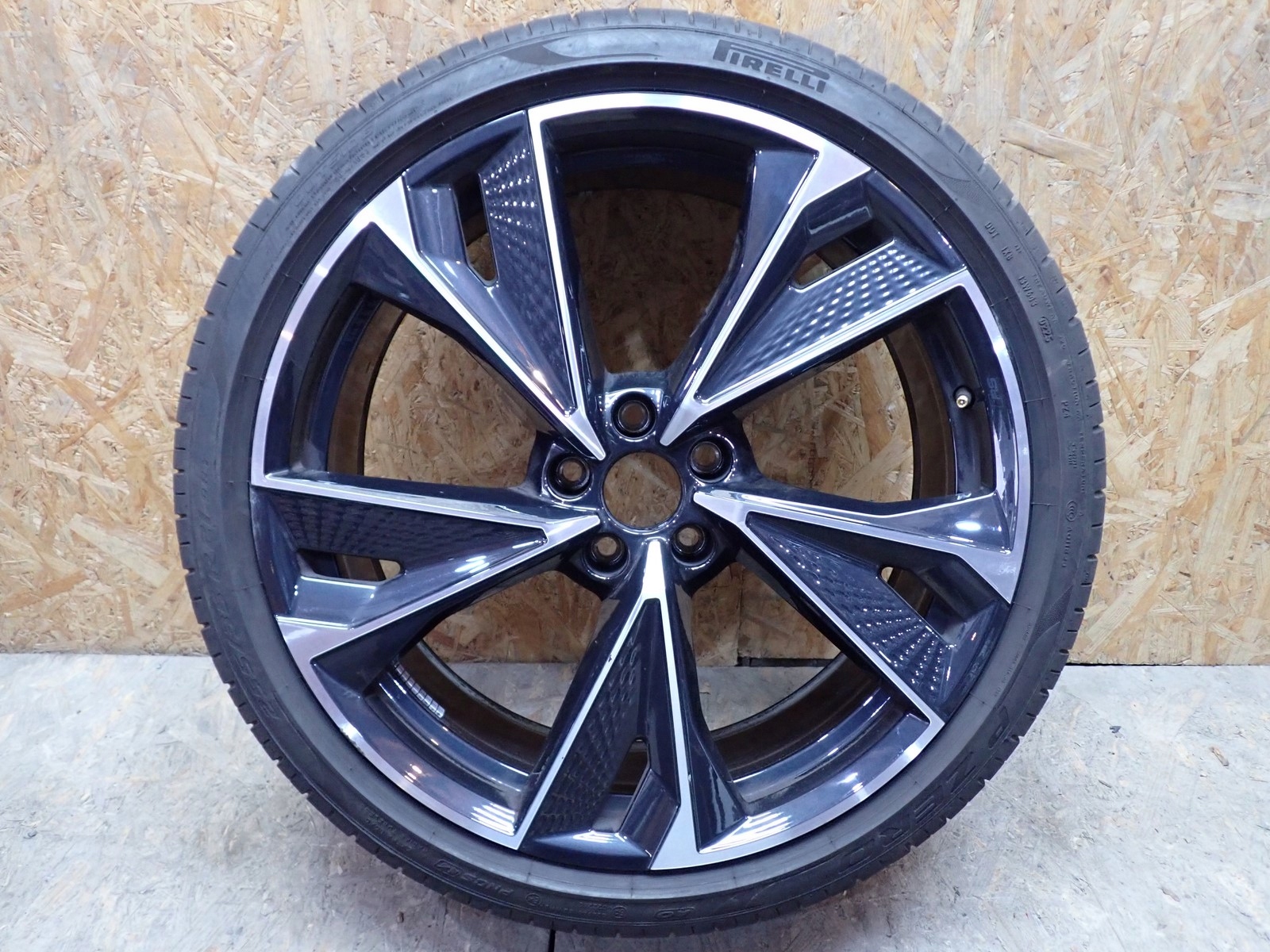 disk hliníkový AUDI A6 S6 RS6 C8 4K 21'' 8,5J ET43 4K0601025EM