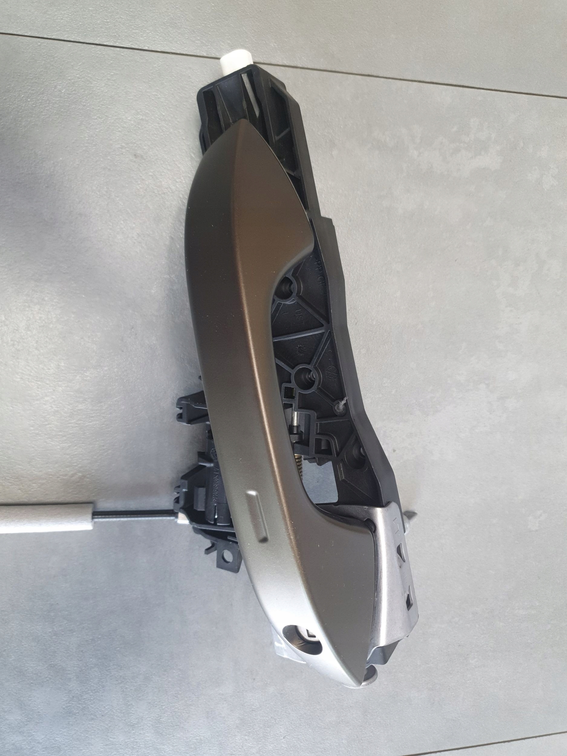 Cupra Formentor exterior handle door left front 5FB837205C ls8a kessy