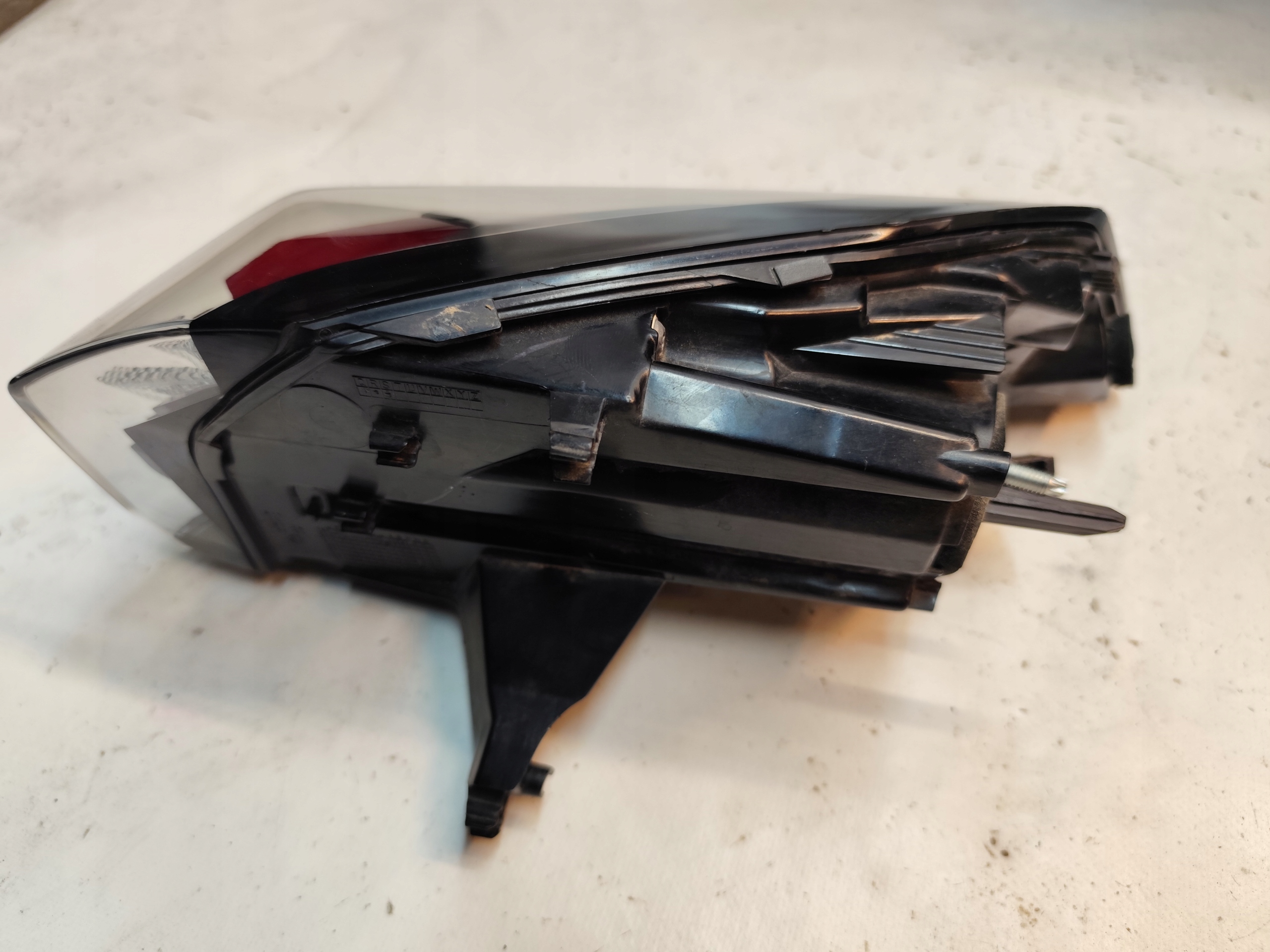 PEUGEOT 2008 II light rear part left