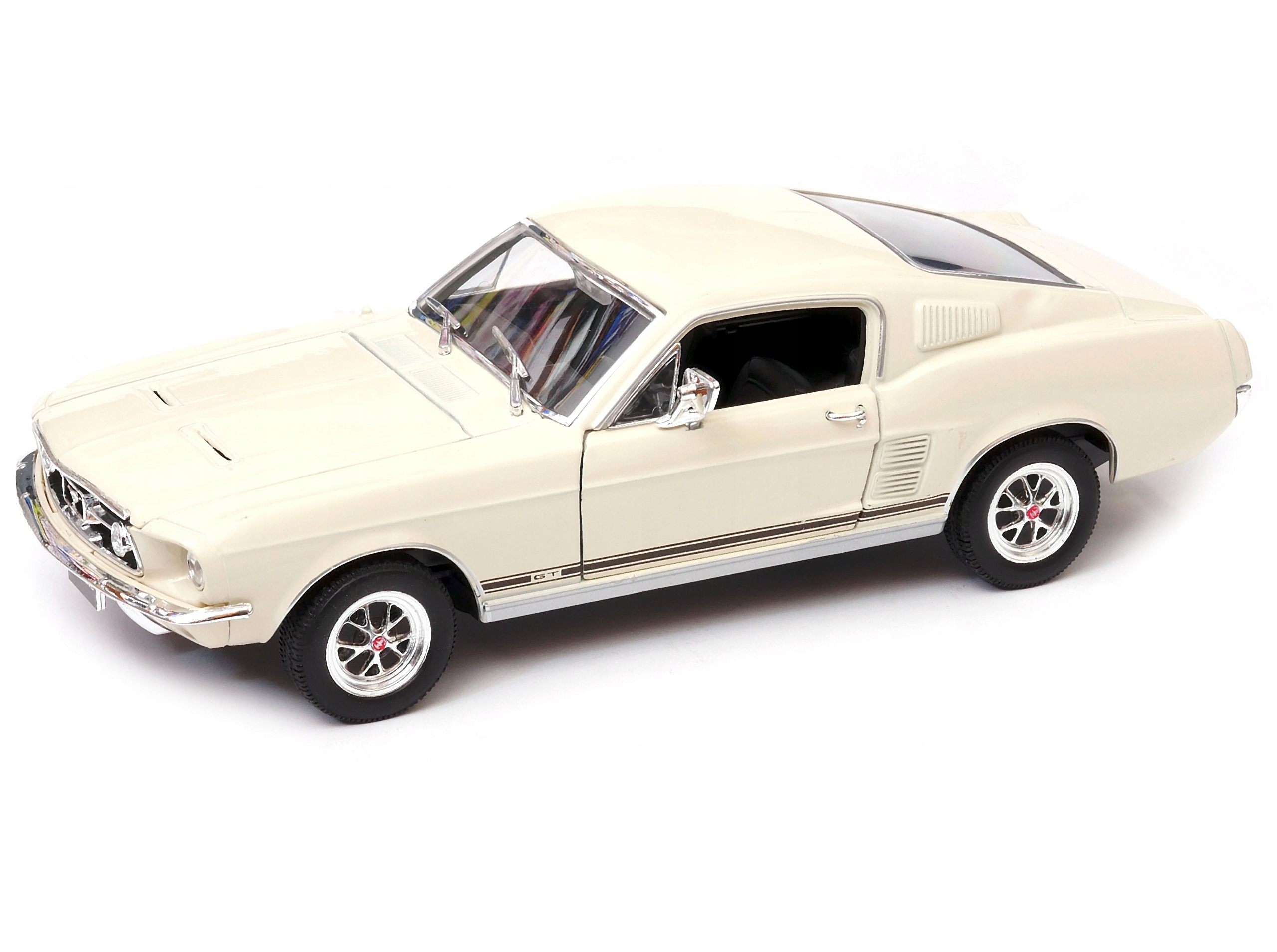 Ford Mustang Gt 1967 1:24 model Welly bílý