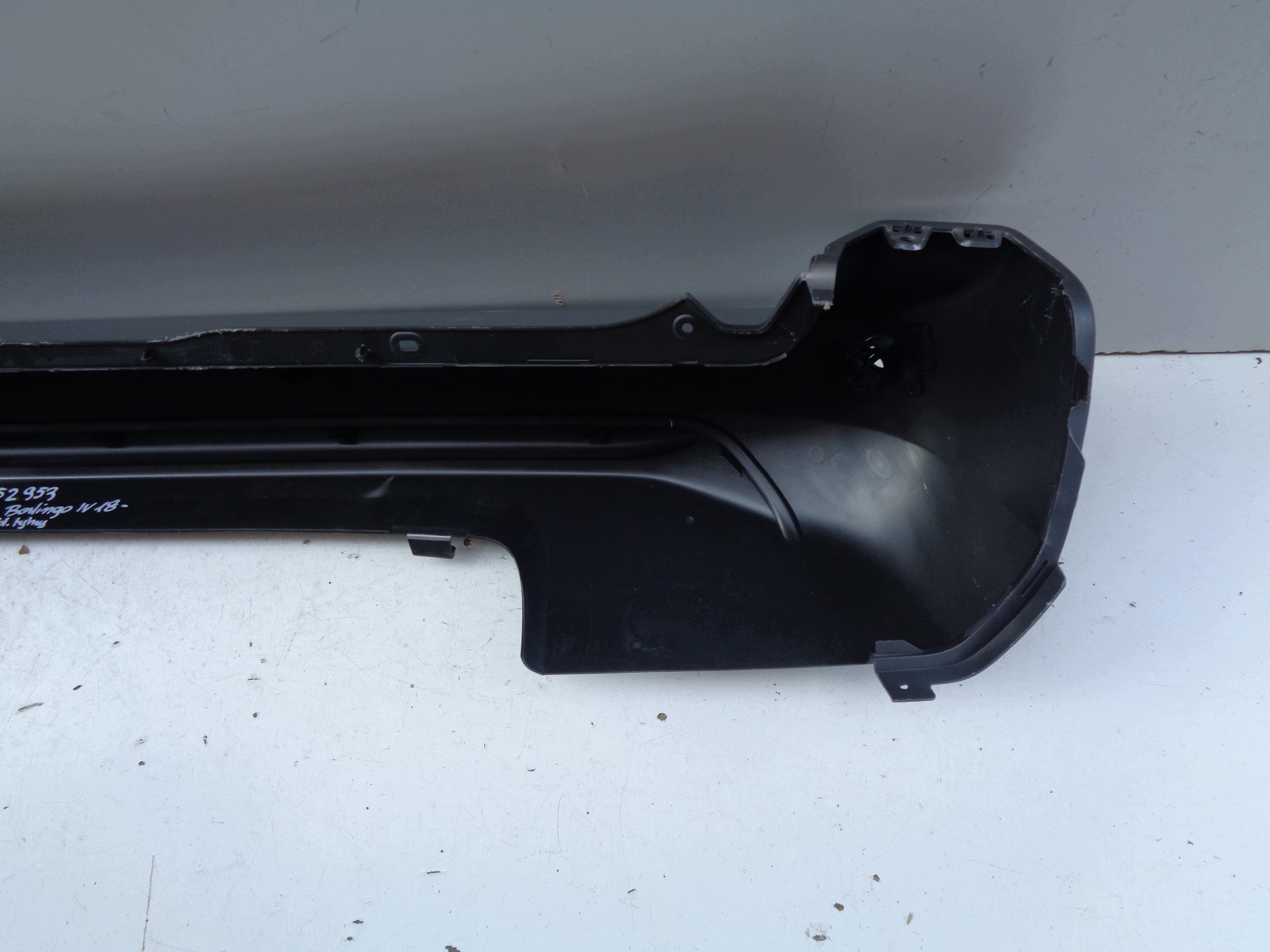 NO-WY-- bumper rear CITROEN BERLINGO IV 18- COMBO E NR 52953
