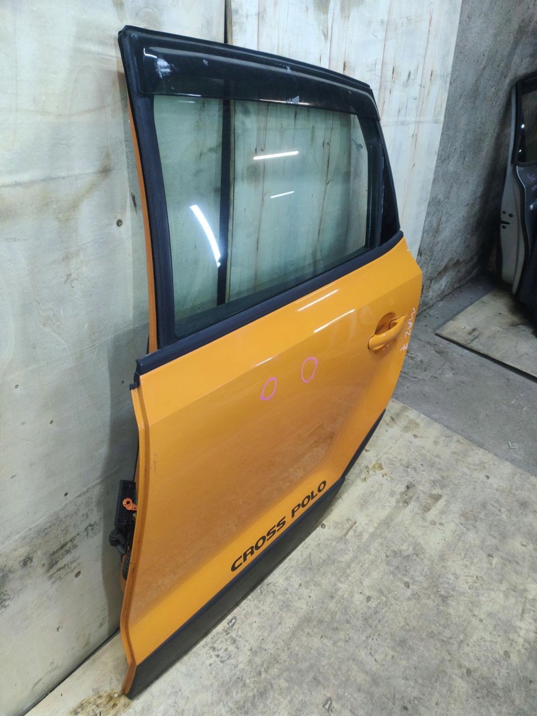 door rear part left side Volkswagen CrossPolo 5 2014