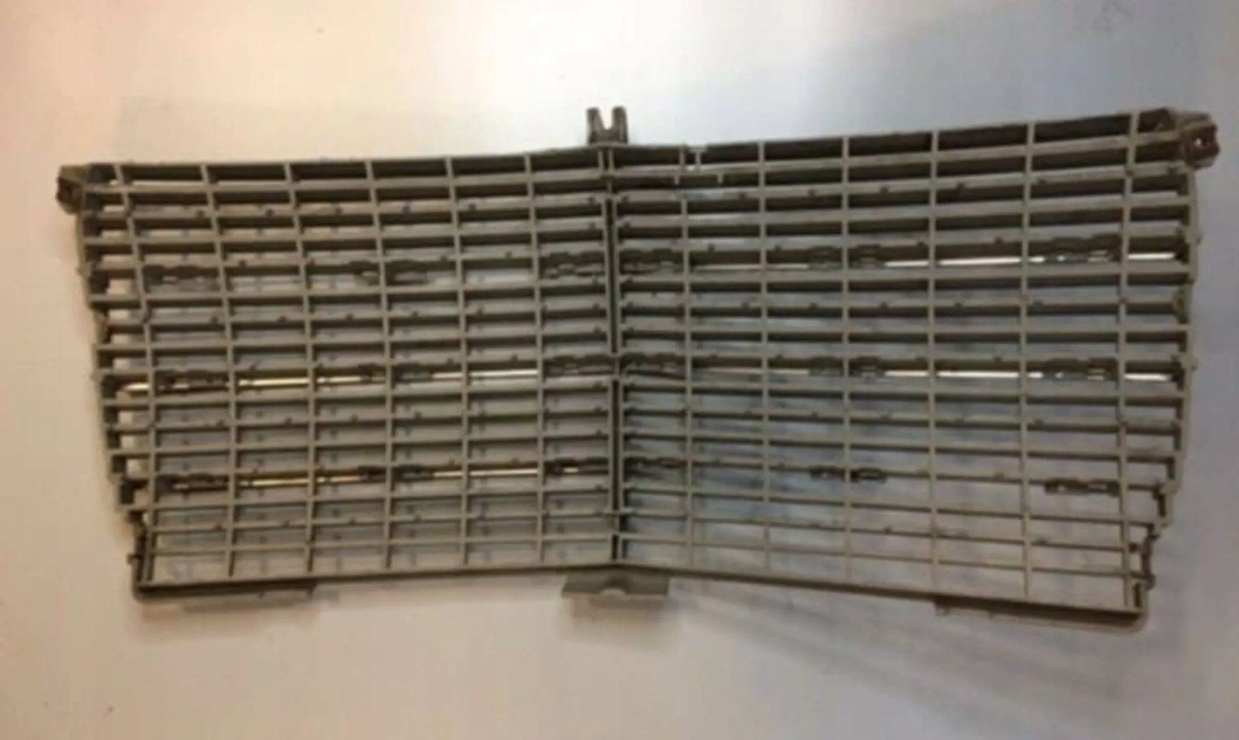 mercedes-benz e W123 решетка радиатора