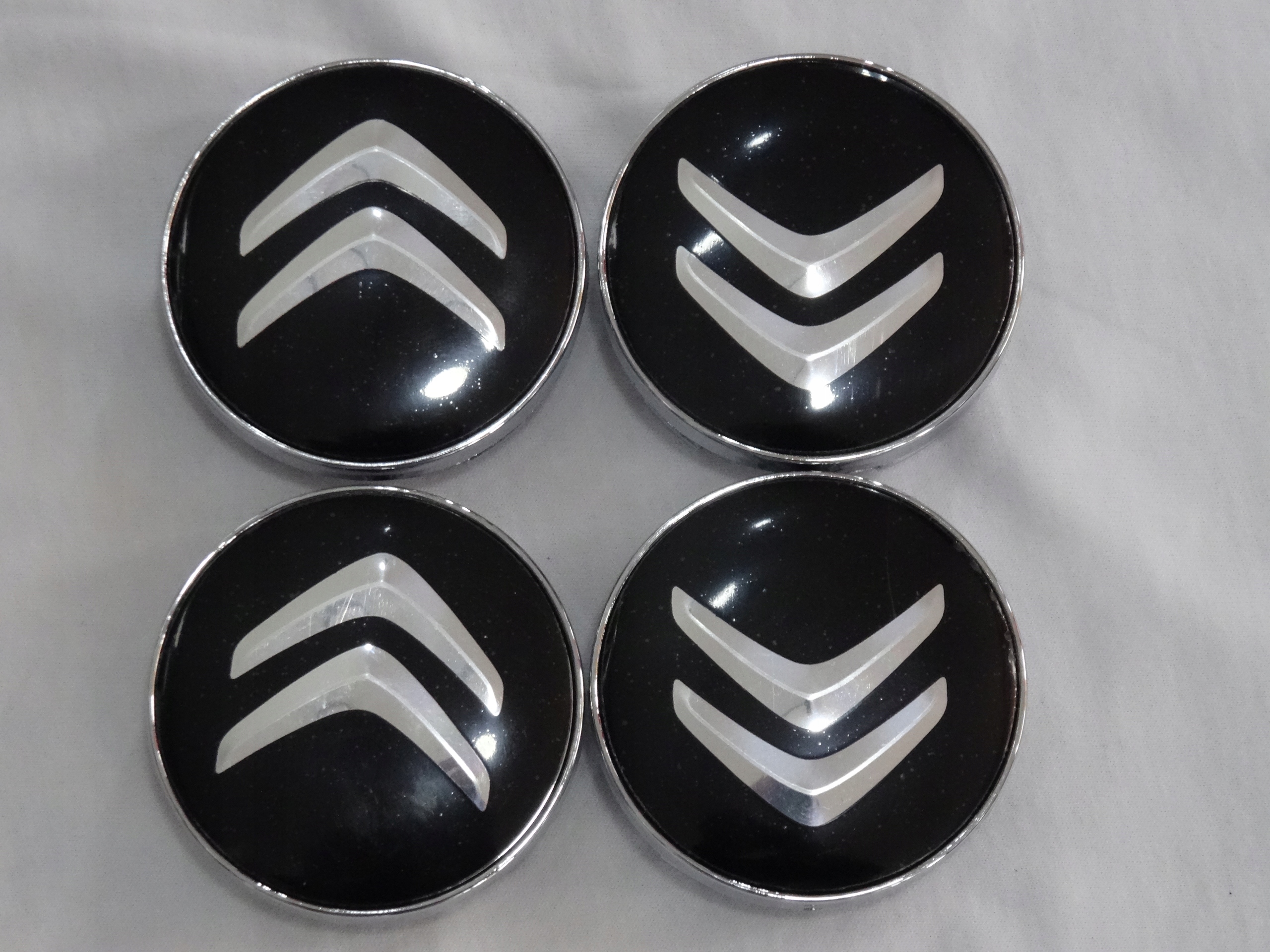 

4x Dekielki Emblematy na felgi Citroen 60 mm cz