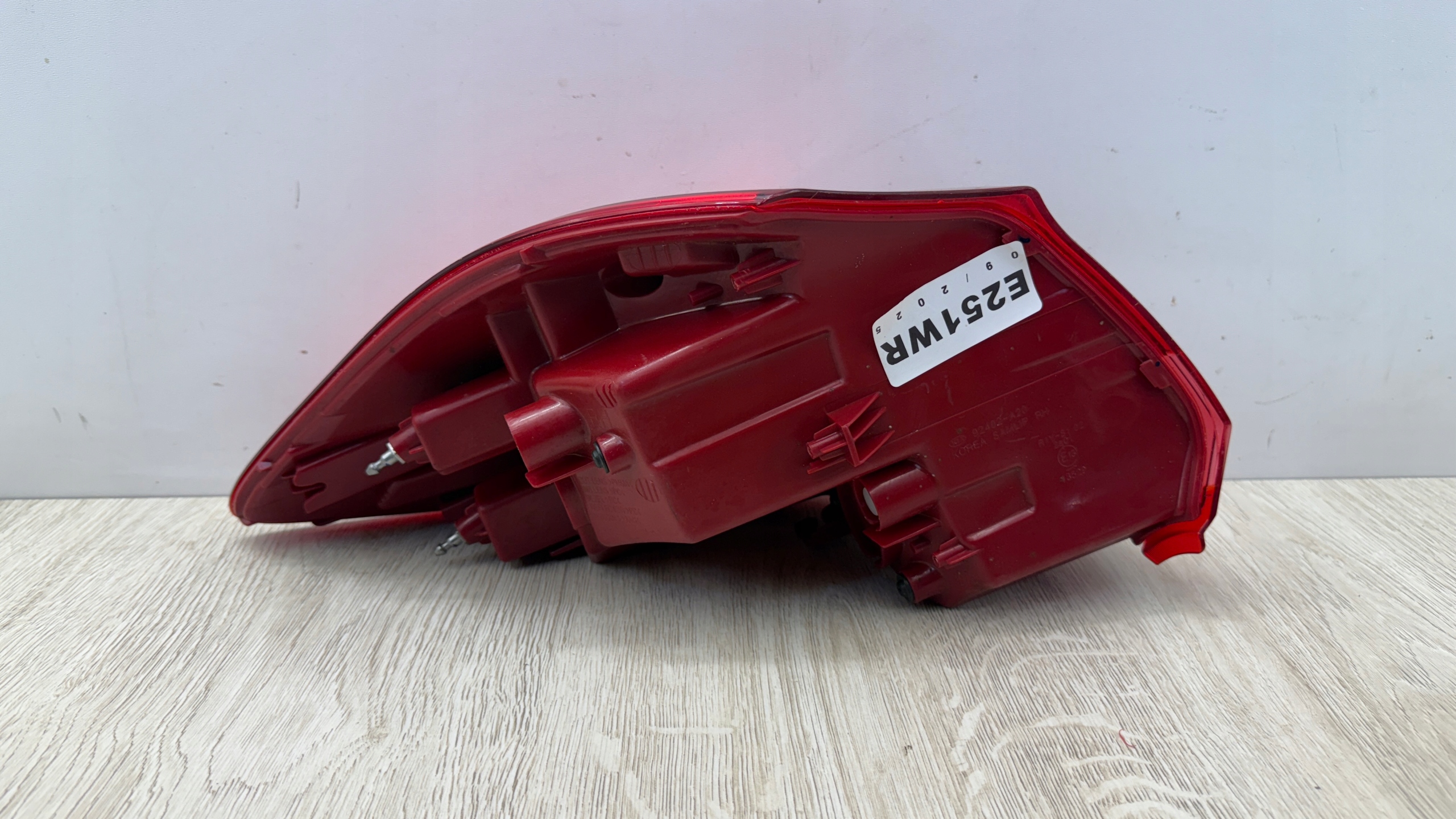 KIA CEED 2 II HTB 2012-2017 ROK right light rear part 92402-A20 E251WR