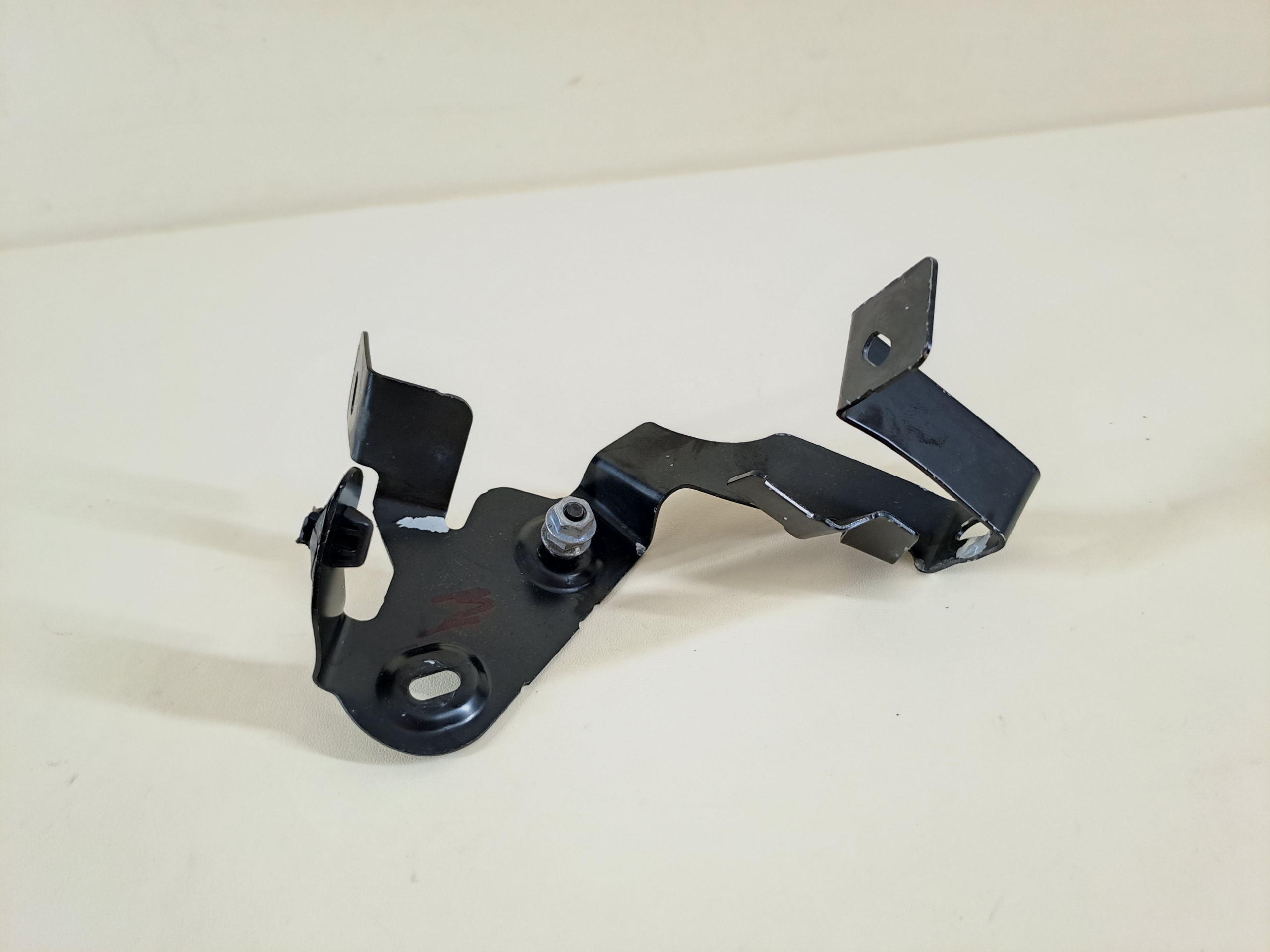 console holder bracket 1.0 TCe DACIA LOGAN III 3 SANDERO 21r
