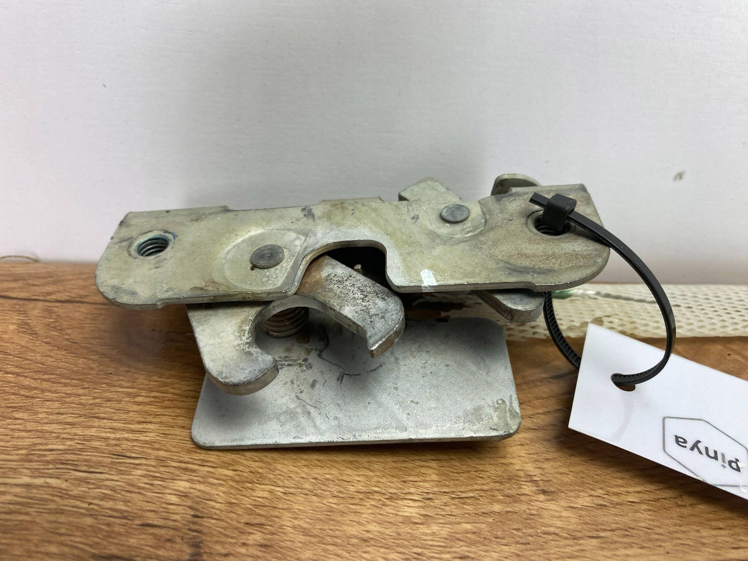 lock boot Ford F150 2015+