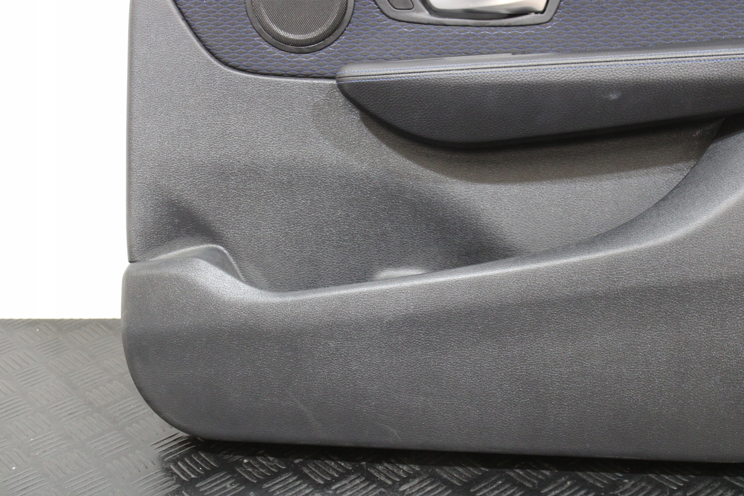upholstery side door right front BMW 2 F45 ACTIVE TOURER