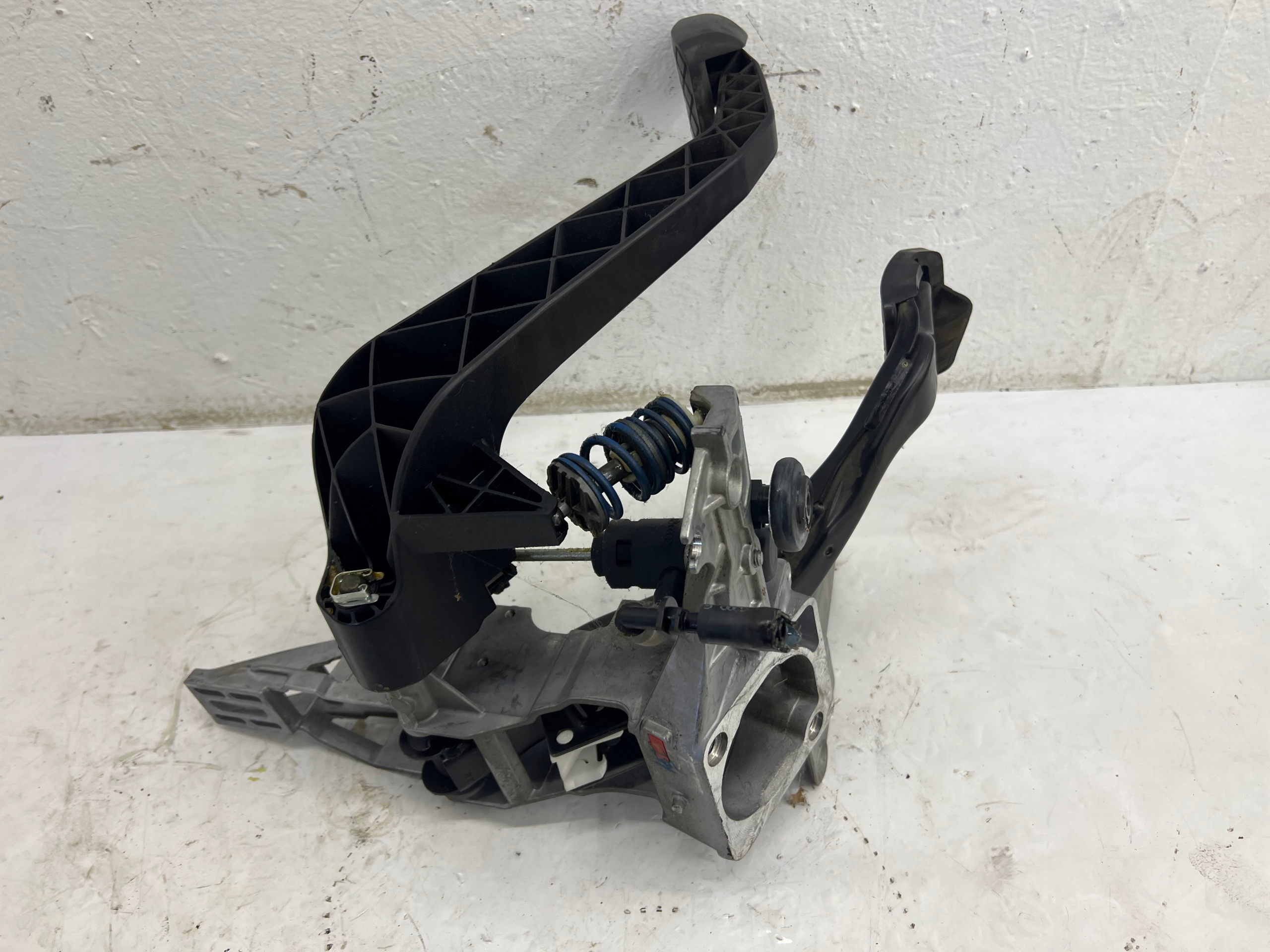 pedals support manually MANUAL GAZ brake AUDI A4 B6 B7 EUROPA 8E1721117D