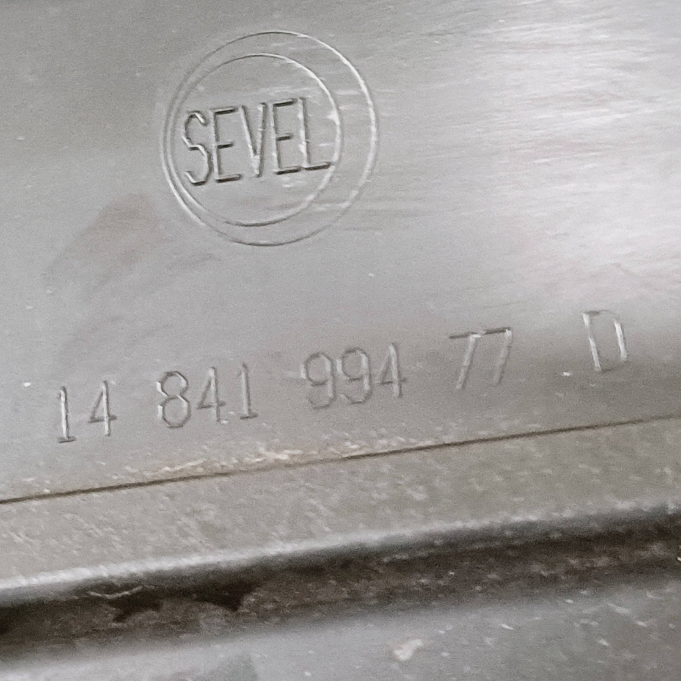 решетка радиатора CITROEN C8 1484199477D NR206