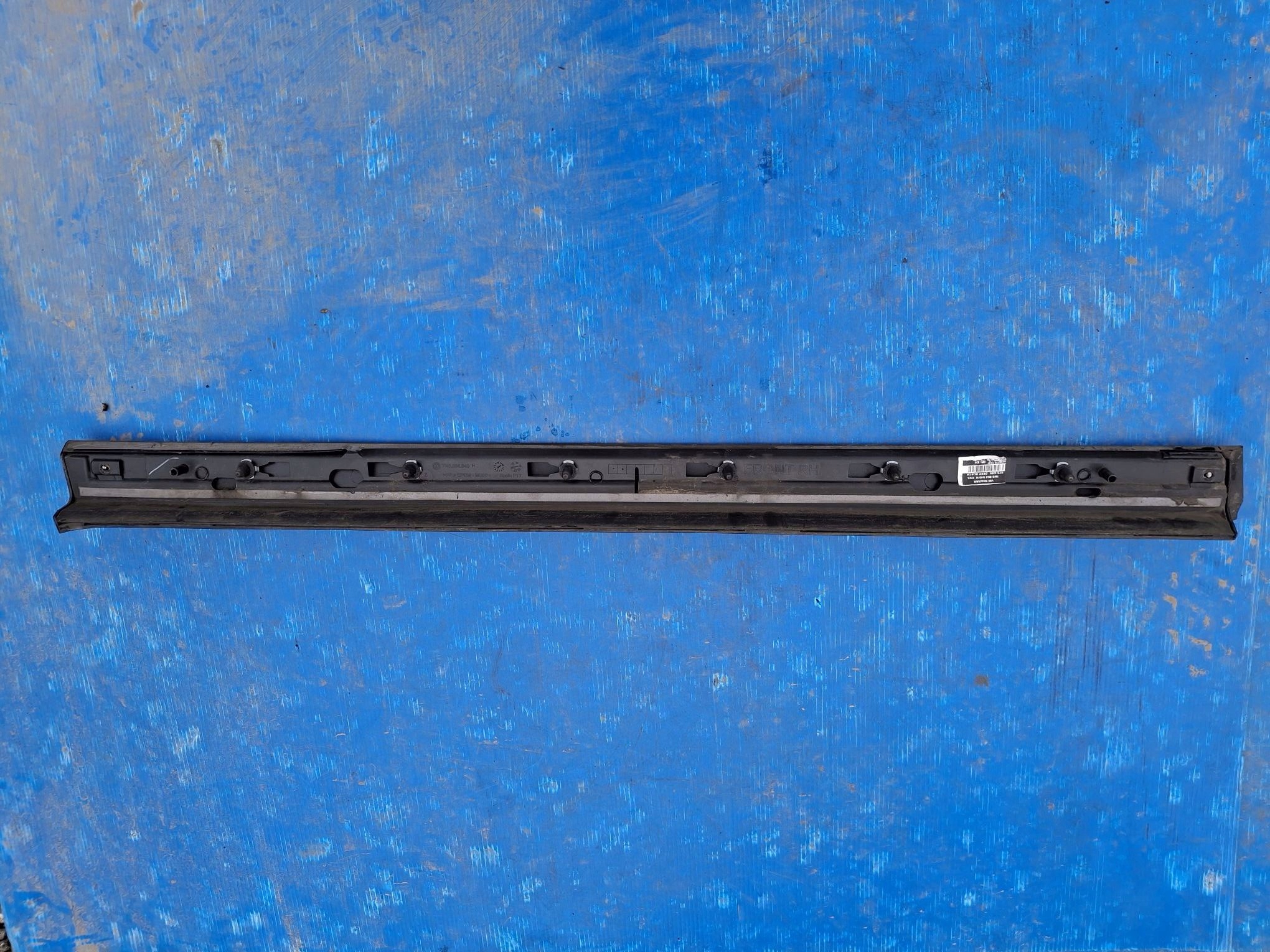 moulding for door right front VW SHARAN II 10R->