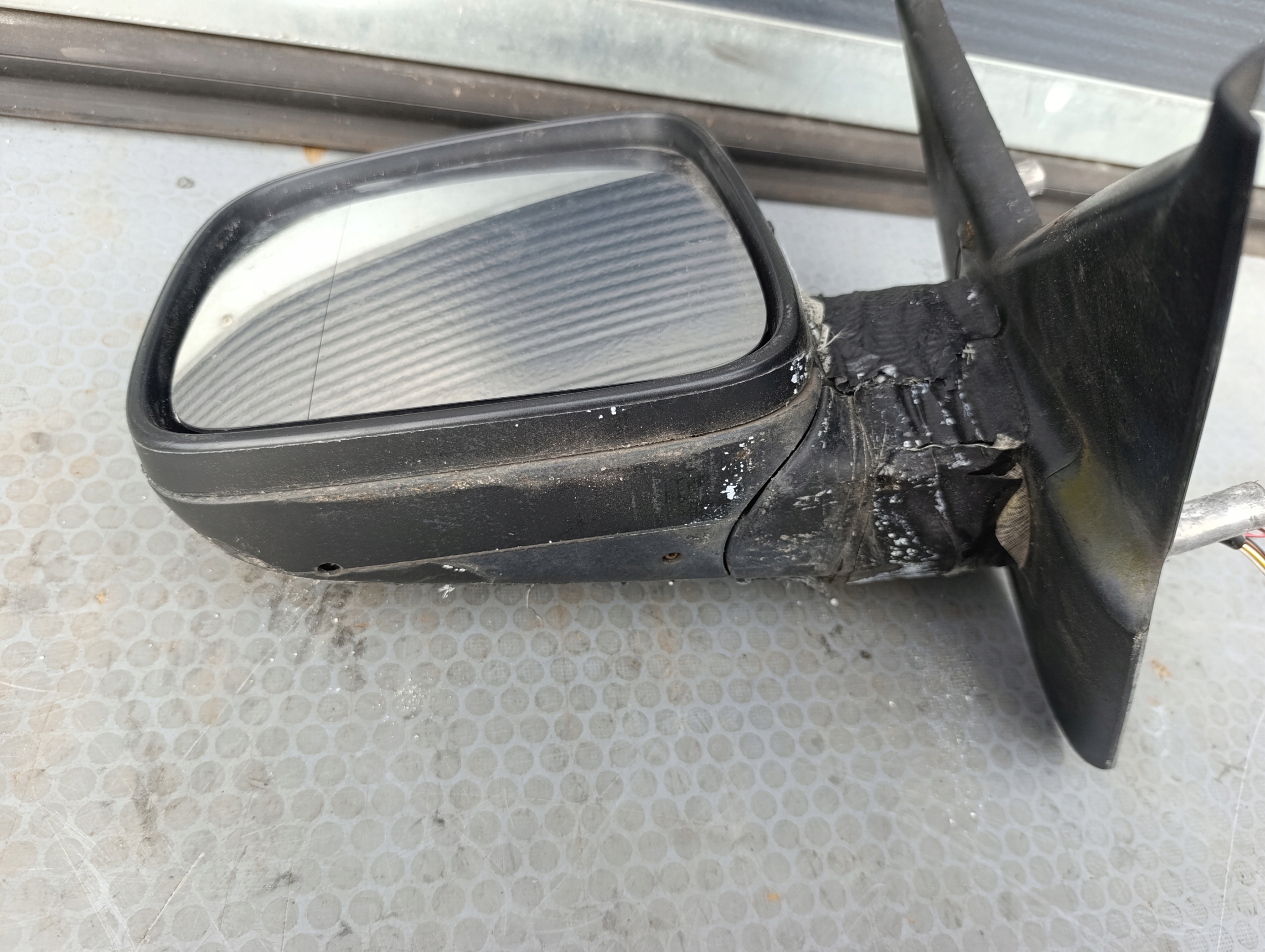 VW T5 mirror left driver´s 5 PIN damaged