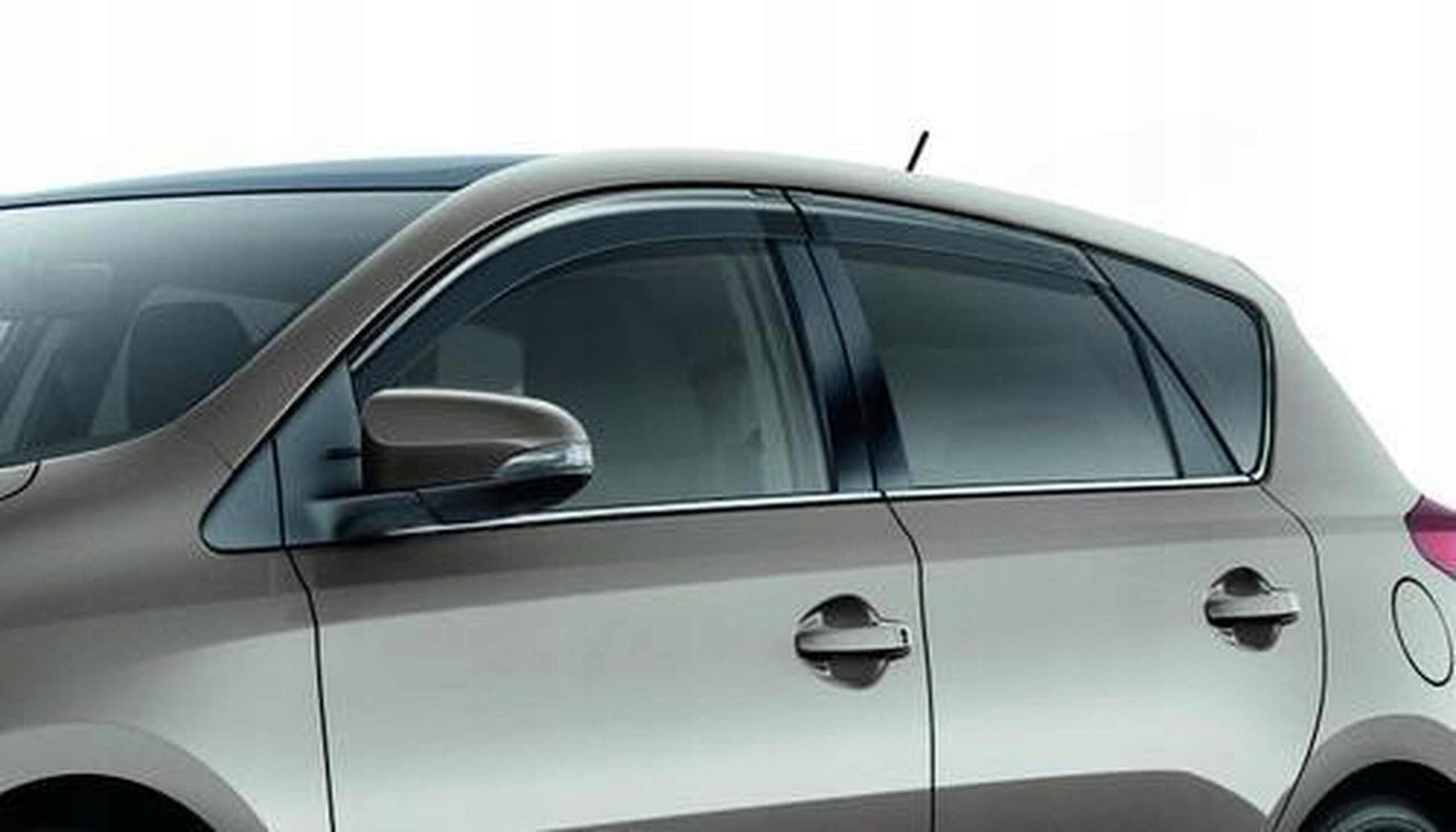 Toyota Auris Deflektory bočných okien 08611-12840 Oe
