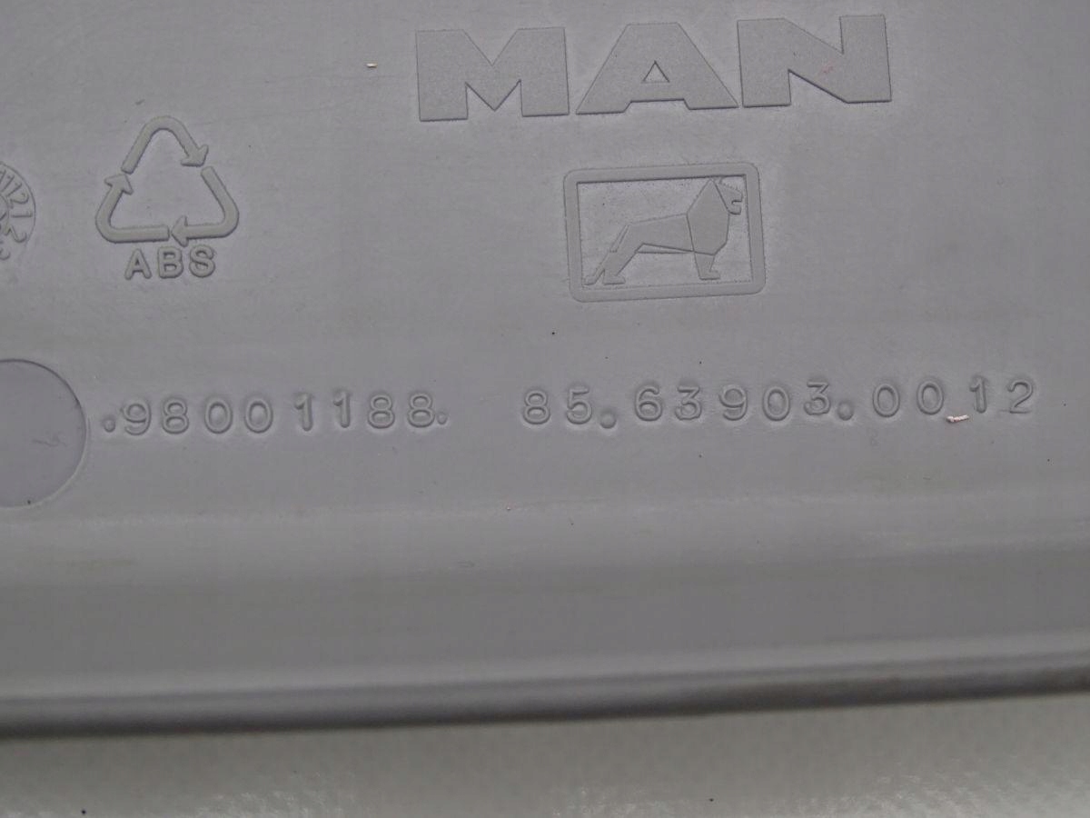 MAN L2000 LE 94-06 LISTWA PODSUFITKI PRAWA Numer katalogowy części 85.63903.0012