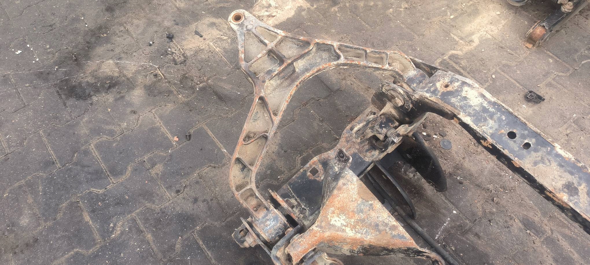 SANKI PRZEDNIE JEEP CHEROKEE Typ samochodu Samochody osobowe