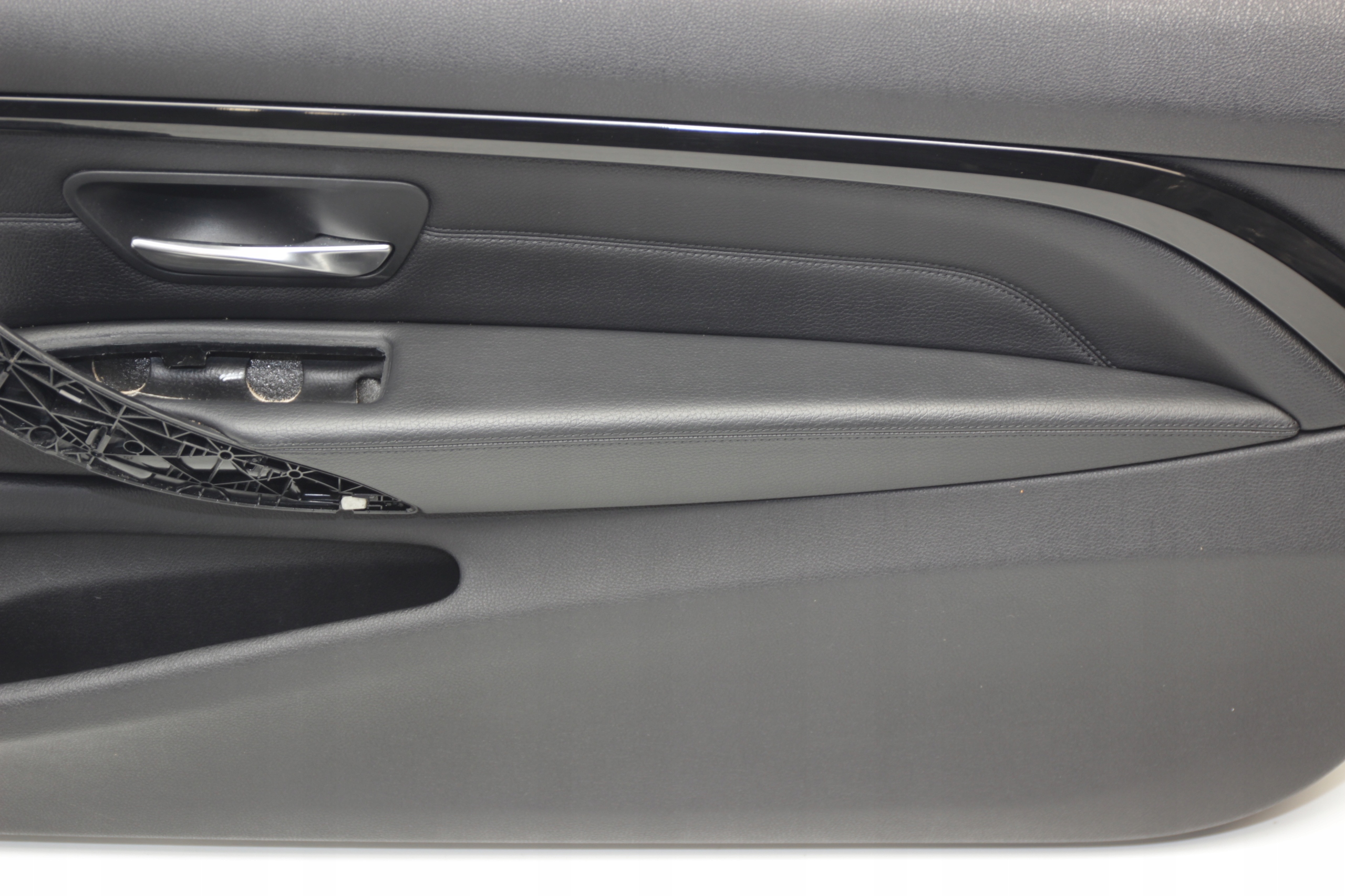 BMW F32 side right front black leather DAKOTA AMBIENT